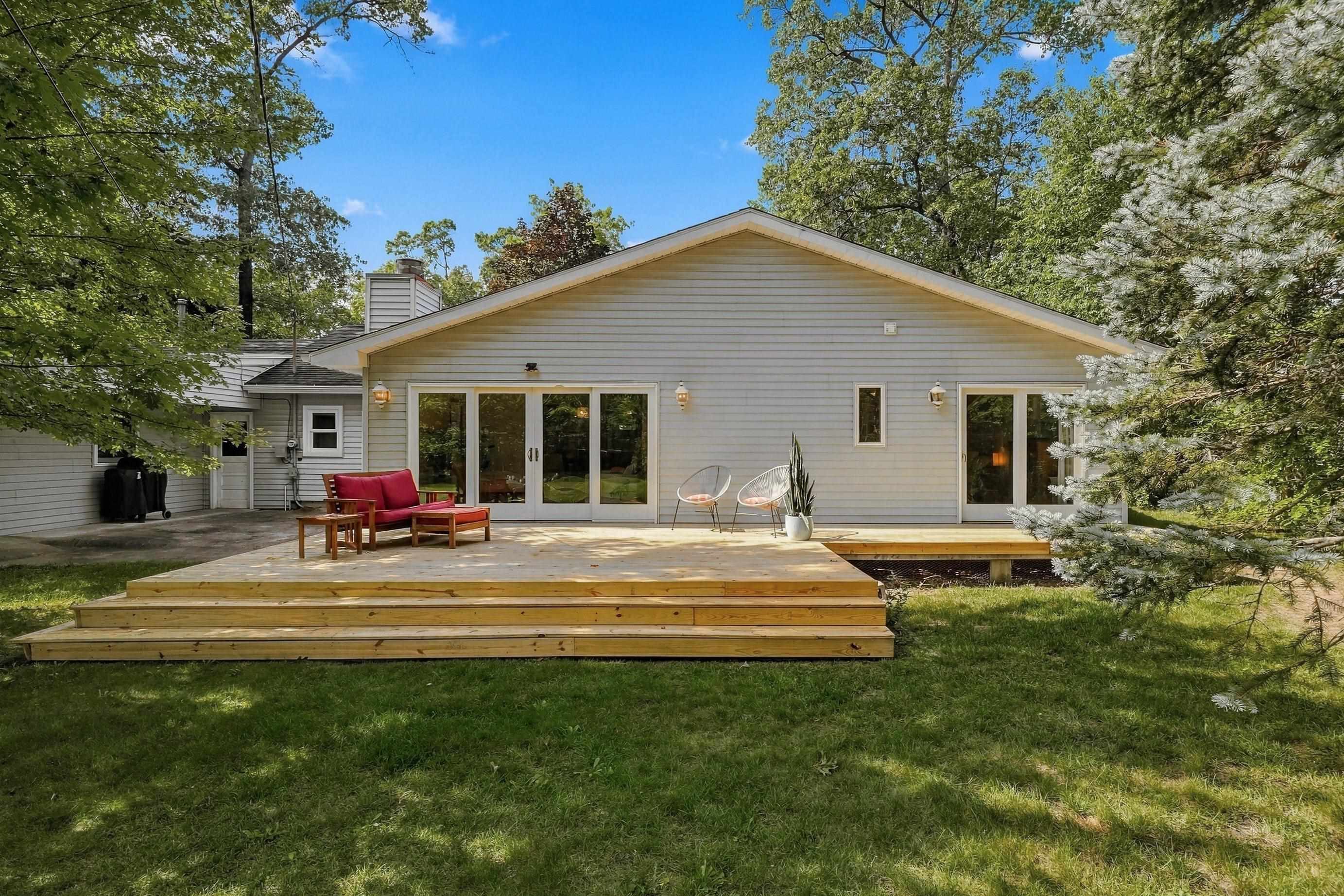 Photo 1 of Single family home for sale at 539 Terrace Dr, Traverse City, MI 49686 | MLS# 80074054 | Listing updated on 2026-10-06