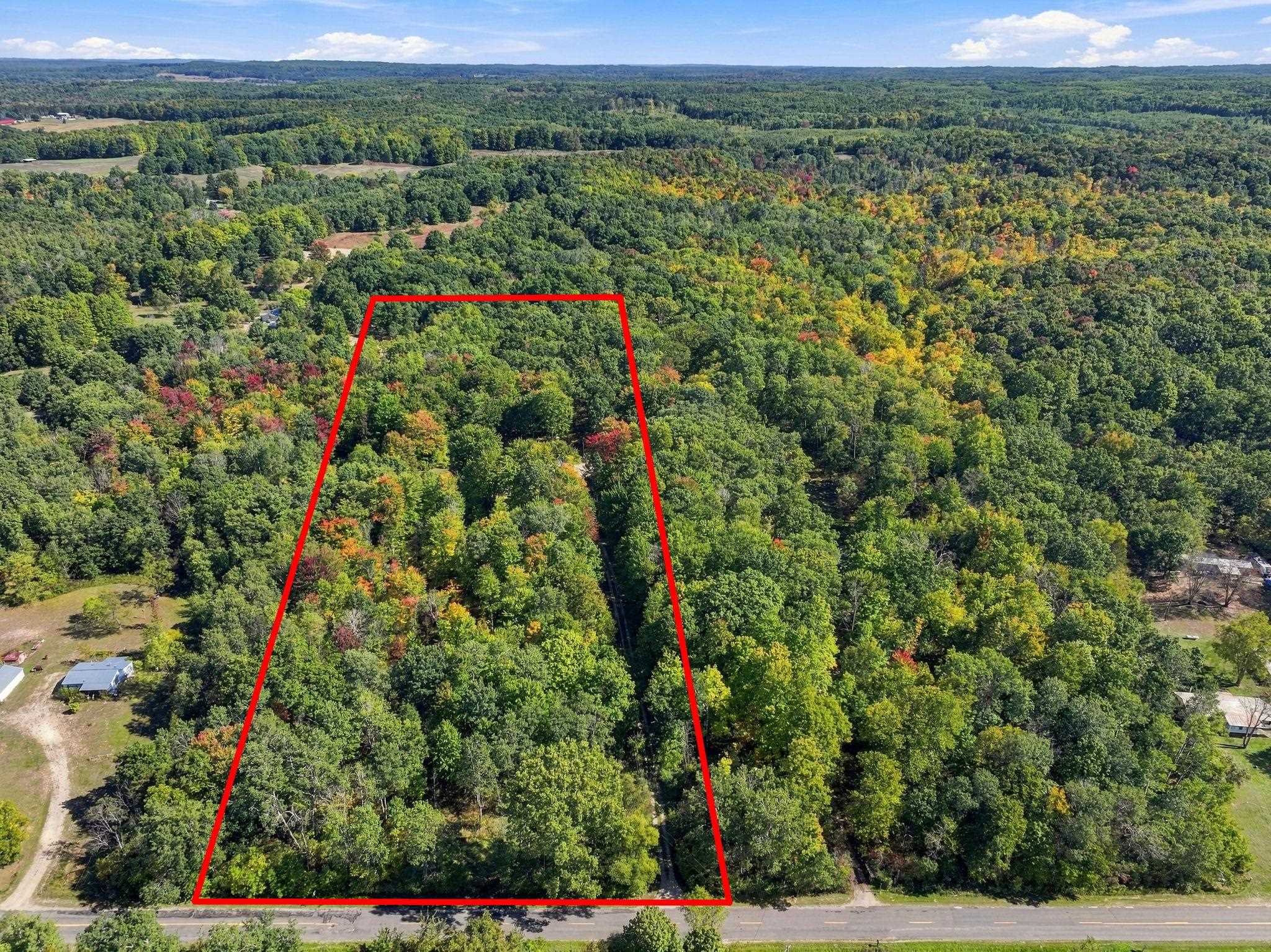 Photo 3 of Single family home for sale at 1858 N Kings Hwy, Luther, MI 49656 | MLS# 78080074071 | Listing updated on 2026-10-06