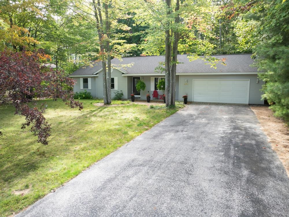 Photo 2 of Single family home for sale at 8340 Easy St, Lake Ann, MI 49650 | MLS# 78080074084 | Listing updated on 2026-10-05