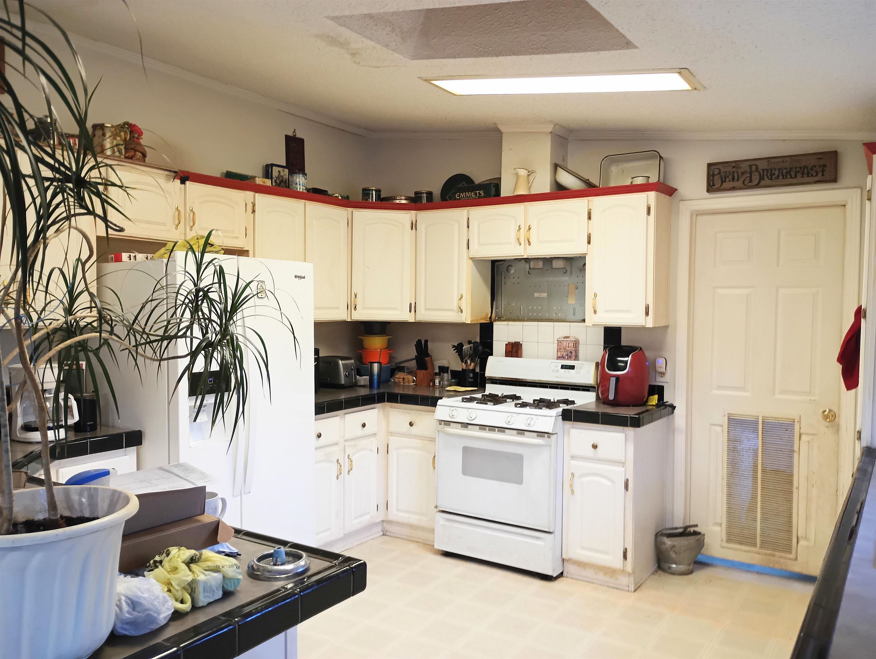 Photo 3 of Single family home for sale at 17538 Ridgeway Dr, Thompsonville, MI 49683 | MLS# 78080074109 | Listing updated on 2026-10-04