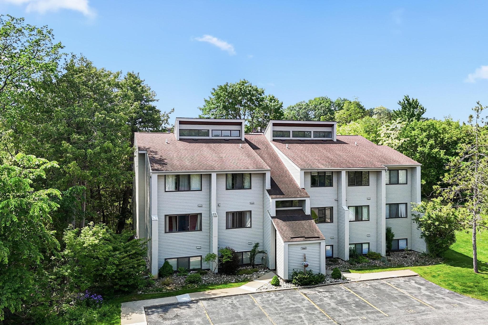 Photo 2 of Condo for sale at 13662 S Thorn Crk Dr, Traverse City, MI 49684 | MLS# 78080074113 | Listing updated on 2026-10-04