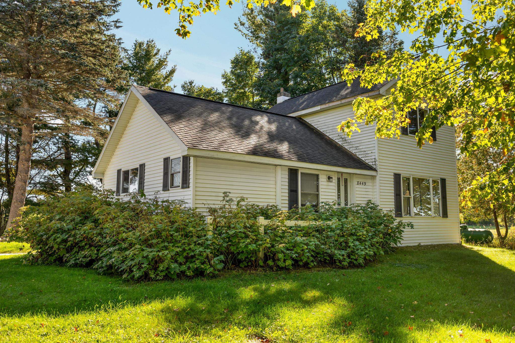 Photo 2 of Single family home for sale at 8449 Townline Rd, Kingsley, MI 49649 | MLS# 78080074135 | Listing updated on 2026-10-05
