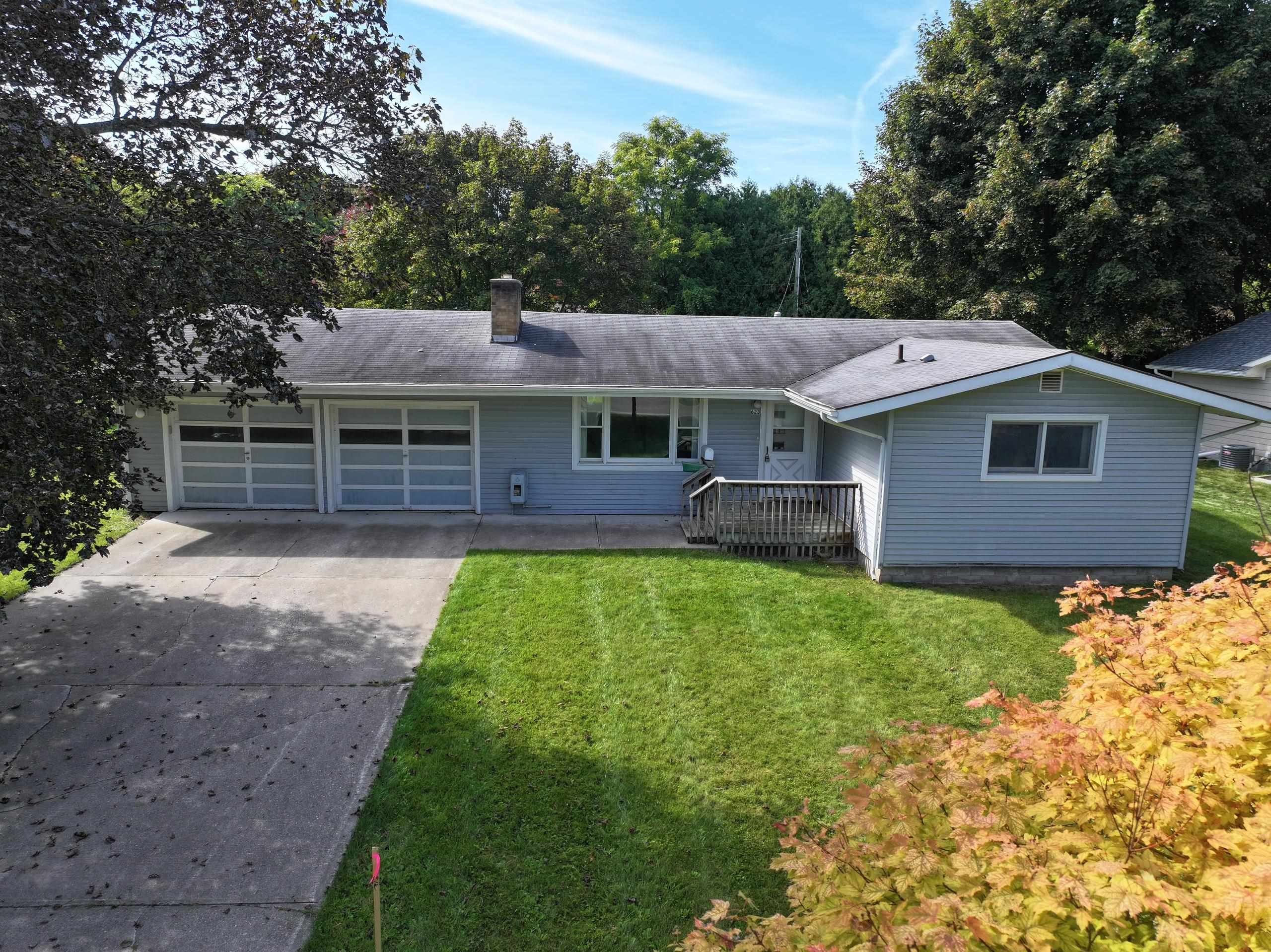 Photo 1 of Single family home for sale at 623 Sheridan Rd, Traverse City, MI 49686 | MLS# 78080074151 | Listing updated on 2026-10-05
