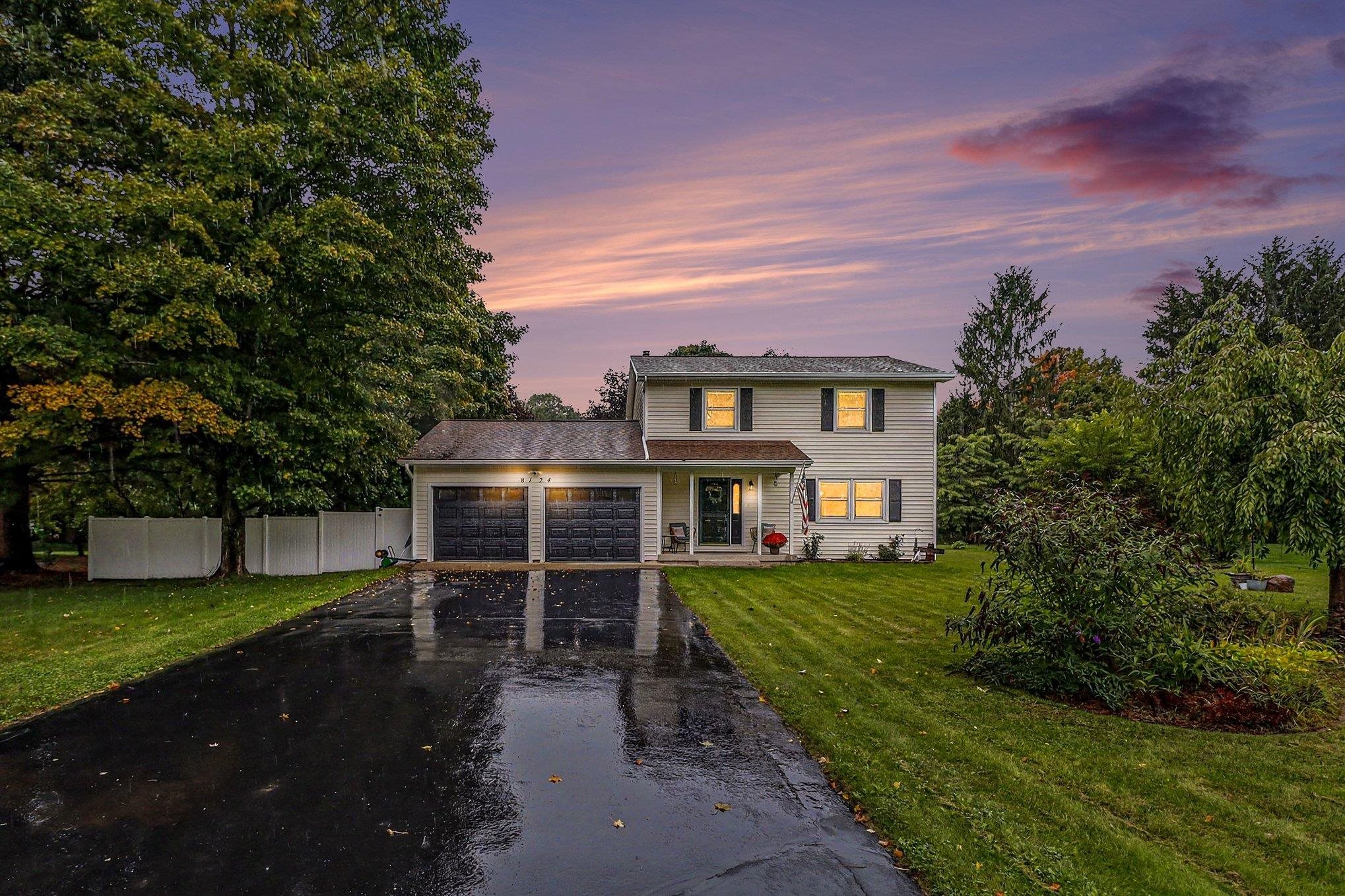 Photo 1 of Single family home for sale at 8124 S Shoreside Dr, Traverse City, MI 49684 | MLS# 78080074166 | Listing updated on 2026-10-05