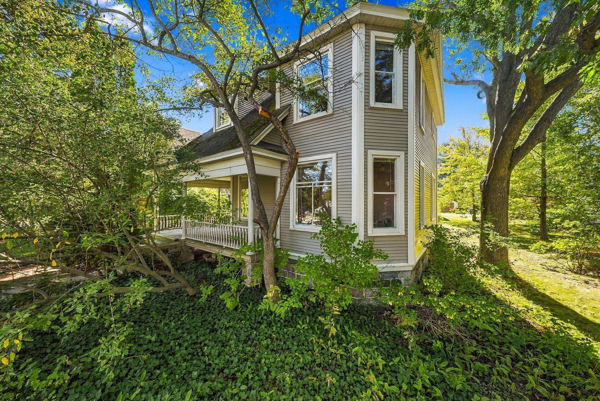 Photo 2 of Single family home for sale at 146 E 11th Street, Traverse City City Grand Traverse, MI 49684 | MLS# 78080074168 | Listing updated on 2026-10-06