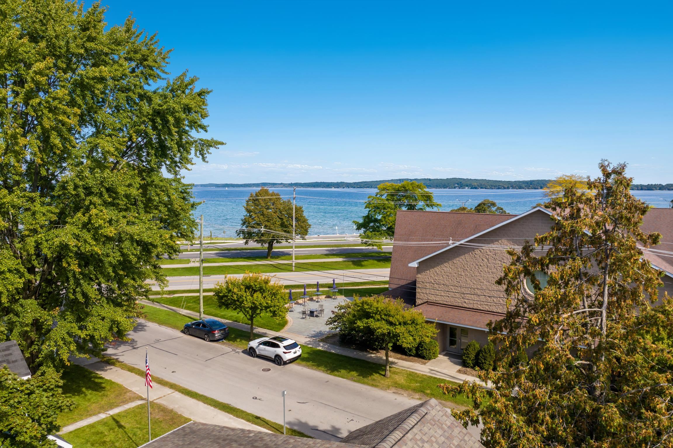 Photo 3 of Single family home for sale at 509 N Cedar St, Traverse City, MI 49684 | MLS# 78080074169 | Listing updated on 2026-10-05