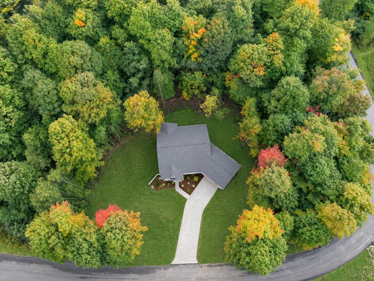 Photo 2 of Single family home for sale at 8245 E Boca Vista Trl, Traverse City, MI 49684 | MLS# 78080074172 | Listing updated on 2026-10-05