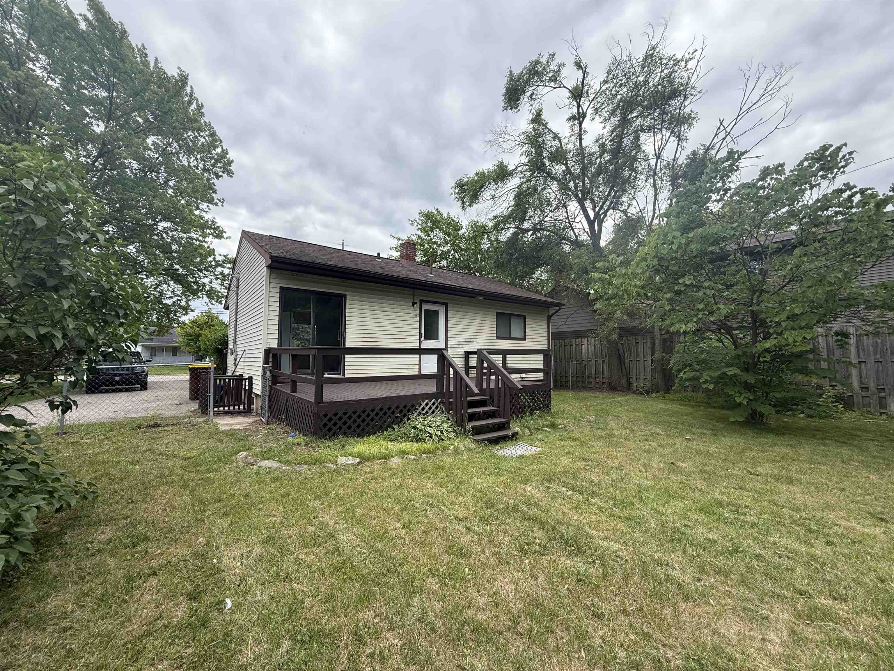 Photo 2 of Single family home for sale at 905 E High, Mount Pleasant, MI 48858 | MLS# 79080074174 | Listing updated on 2026-10-05