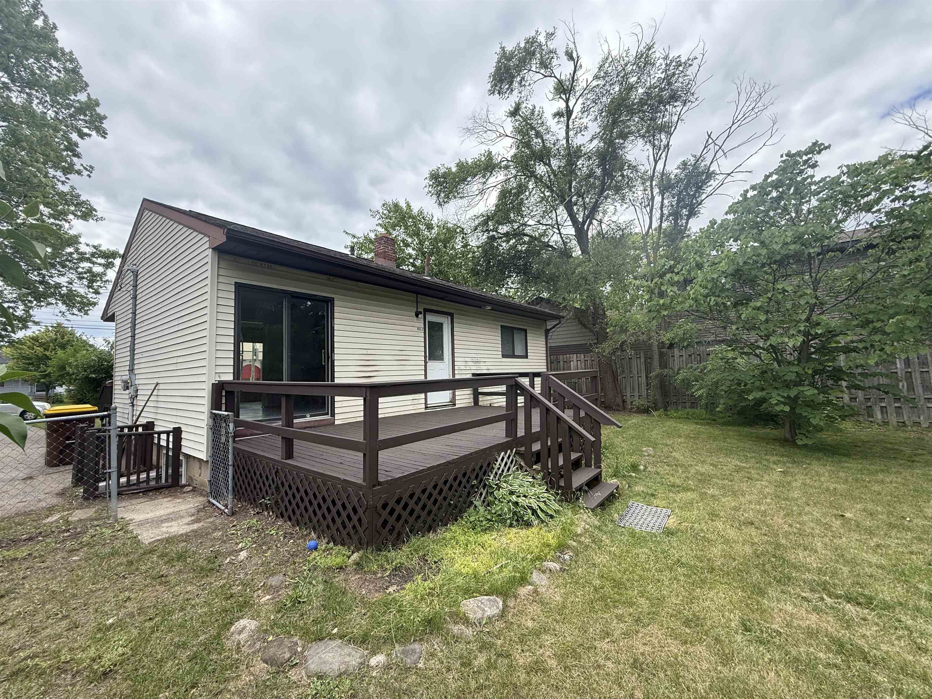 Photo 3 of Single family home for sale at 905 E High, Mount Pleasant, MI 48858 | MLS# 79080074174 | Listing updated on 2026-10-05
