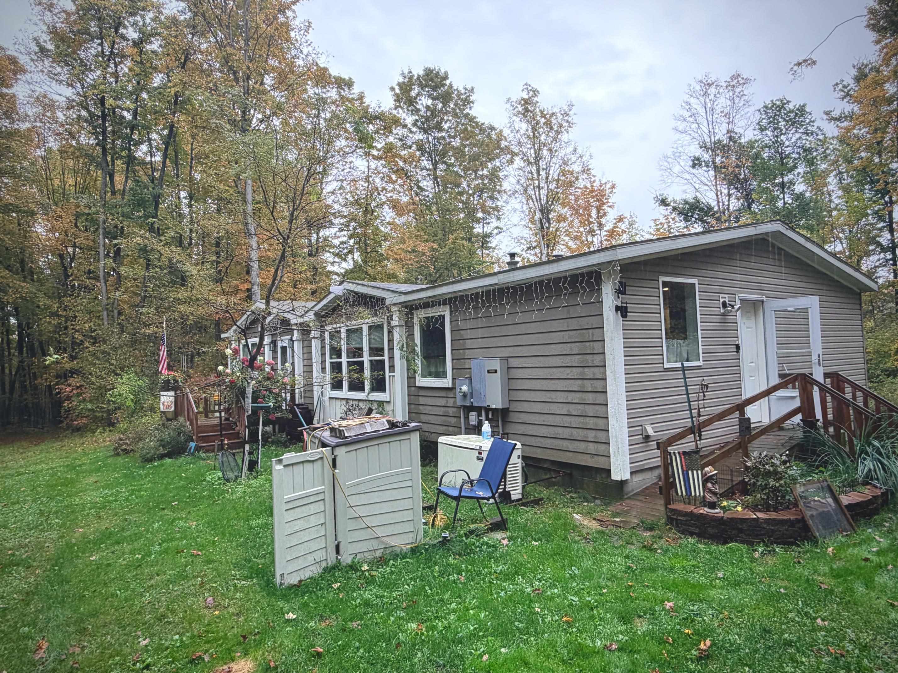 Photo 2 of Single family home for sale at 2278 Beeman Rd, Bellaire, MI 49615 | MLS# 78080074175 | Listing updated on 2026-10-05
