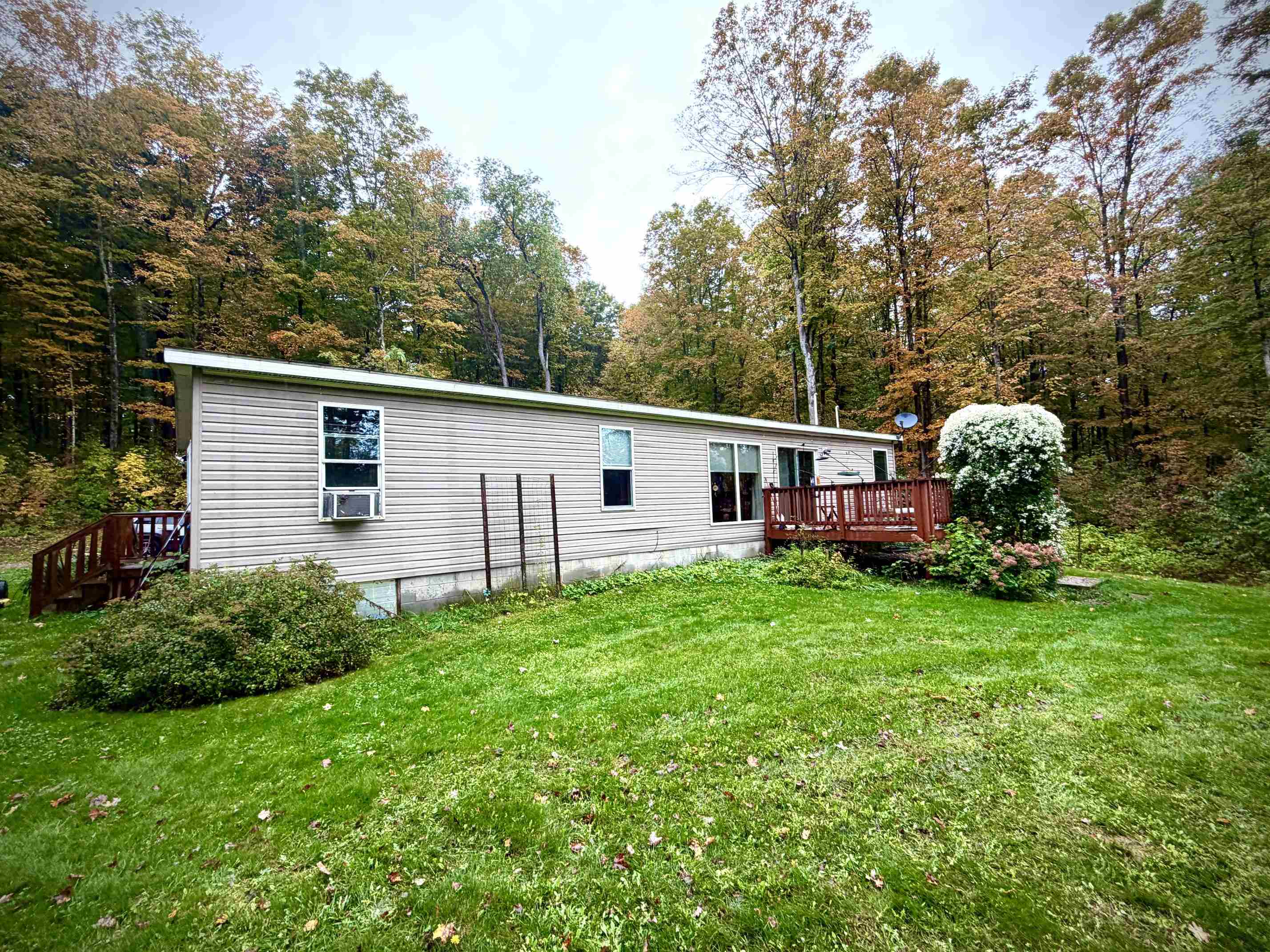 Photo 4 of Single family home for sale at 2278 Beeman Rd, Bellaire, MI 49615 | MLS# 78080074175 | Listing updated on 2026-10-05
