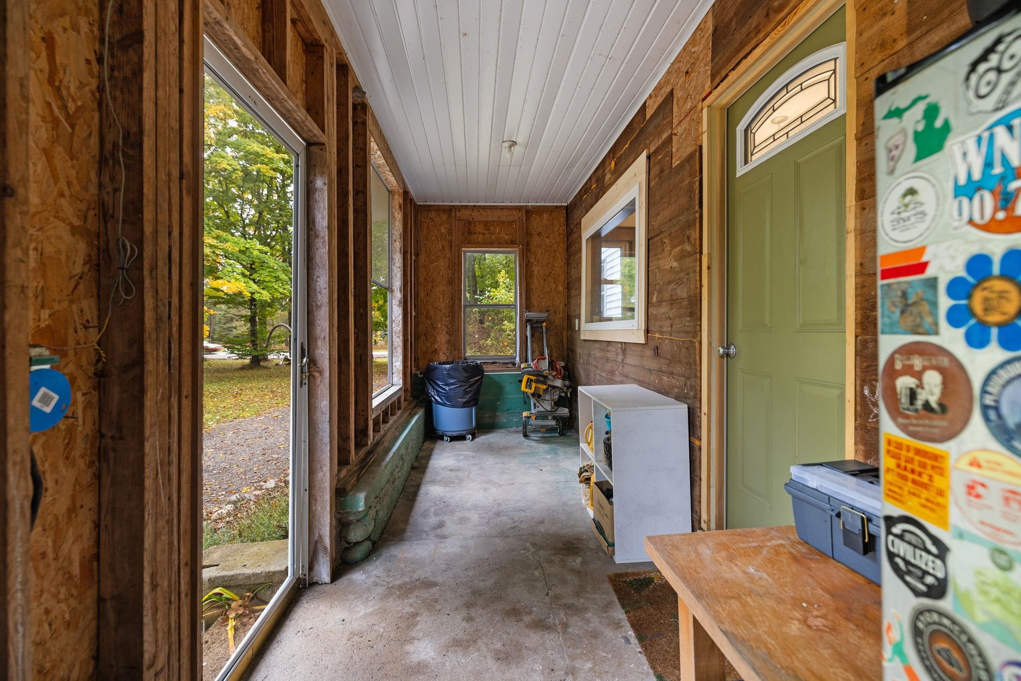 Photo 2 of Single family home for sale at 203 S Pioneer Rd, Beulah, MI 49617 | MLS# 78080074201 | Listing updated on 2026-10-06