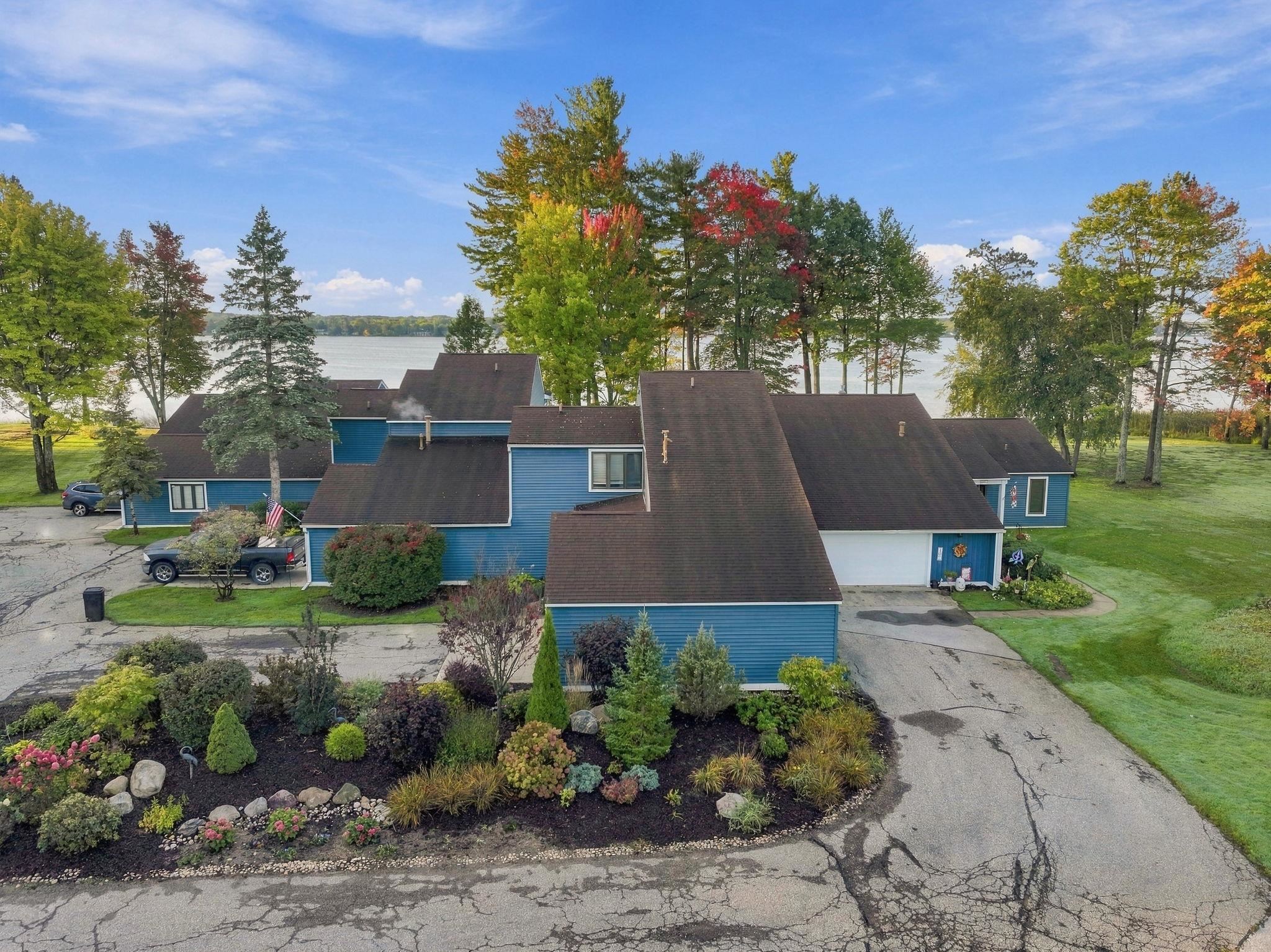 Photo 2 of Condo for sale at 107 N Shore Dr, Cadillac, MI 49601 | MLS# 78080074206 | Listing updated on 2026-10-06