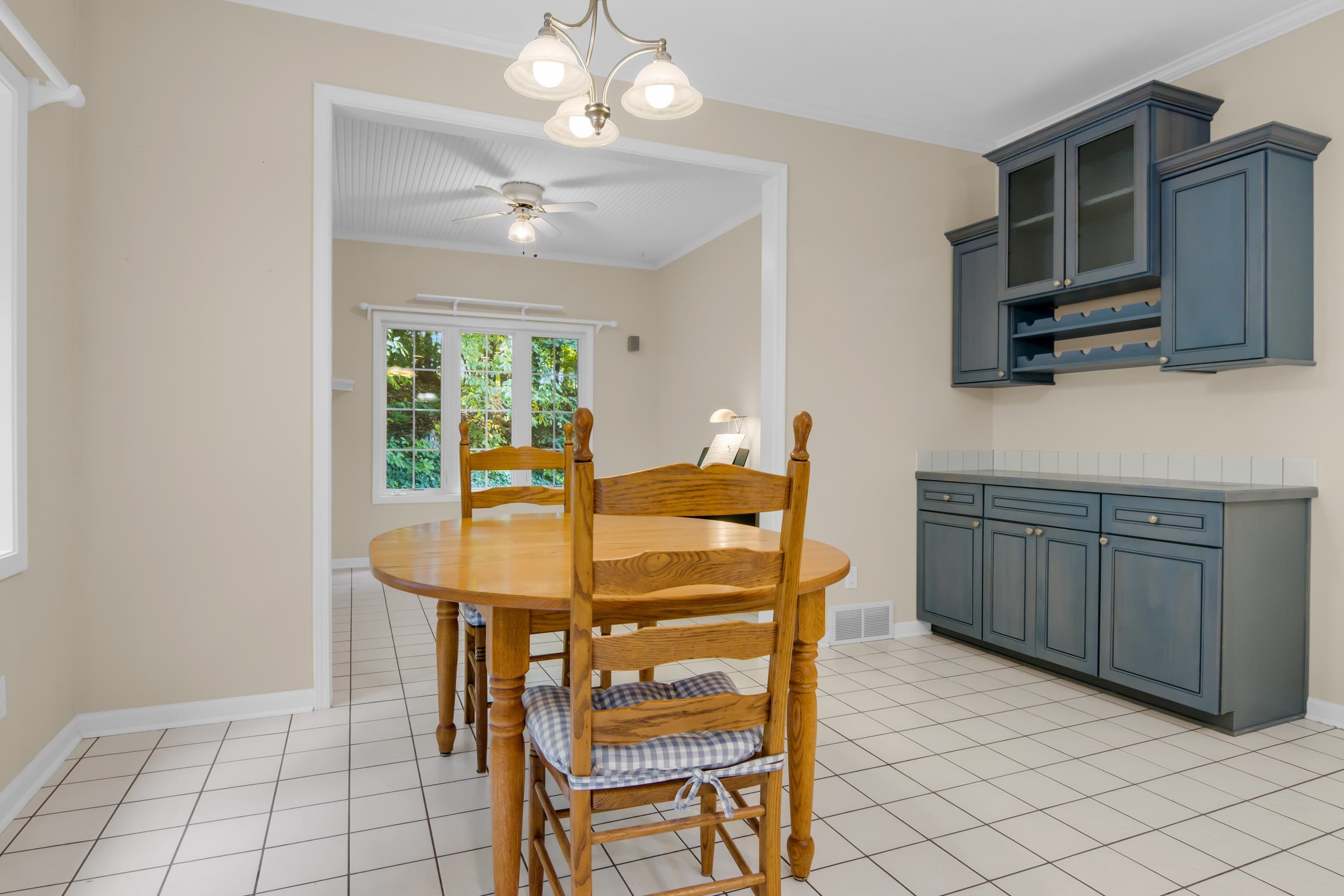 Photo 3 of Single family home for sale at 6222 S Westwood Pkwy, Suttons Bay, MI 49682 | MLS# 78080074211 | Listing updated on 2026-10-07