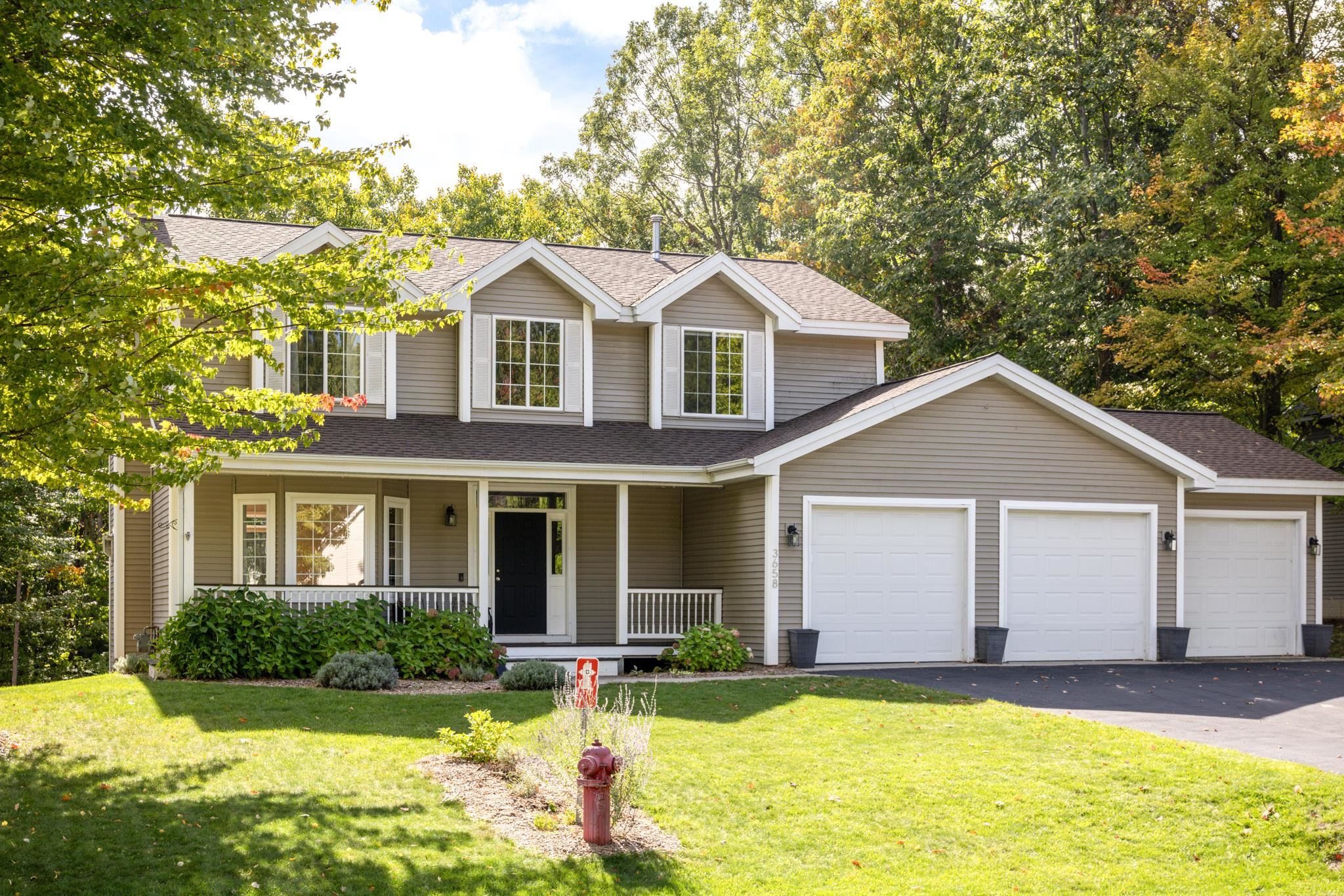 Photo 3 of Single family home for sale at 3658 Oxford Dr, Traverse City, MI 49686 | MLS# 78080074247 | Listing updated on 2026-10-06