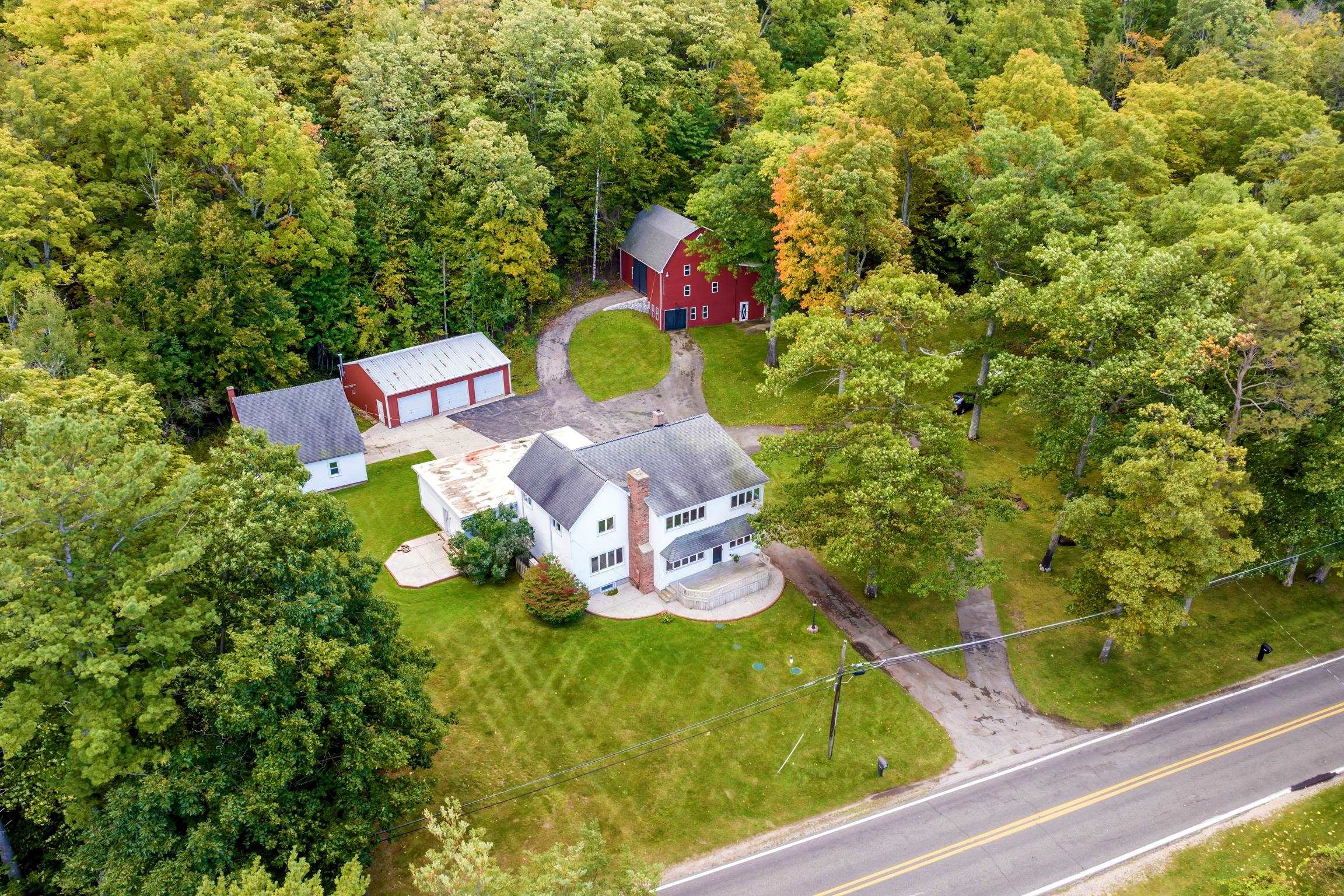 Photo 1 of Single family home for sale at 9838 Peninsula Dr, Traverse City, MI 49686 | MLS# 78080074248 | Listing updated on 2026-10-06