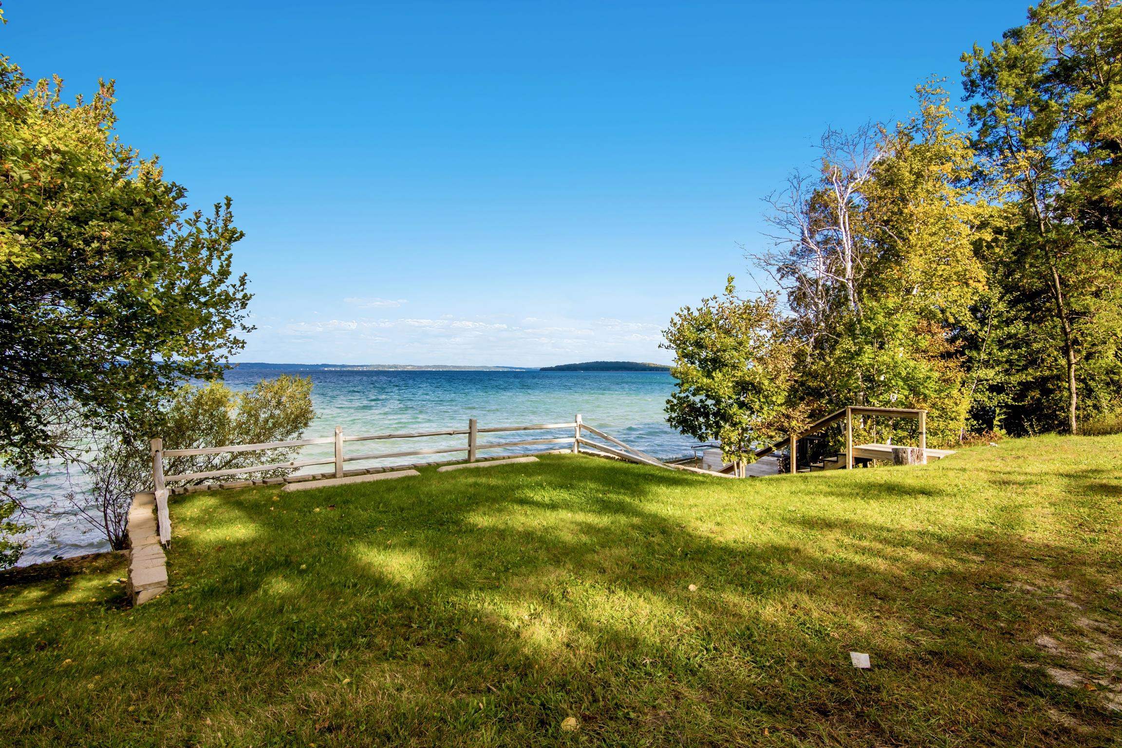 Photo 3 of Single family home for sale at 9838 Peninsula Dr, Traverse City, MI 49686 | MLS# 78080074248 | Listing updated on 2026-10-06
