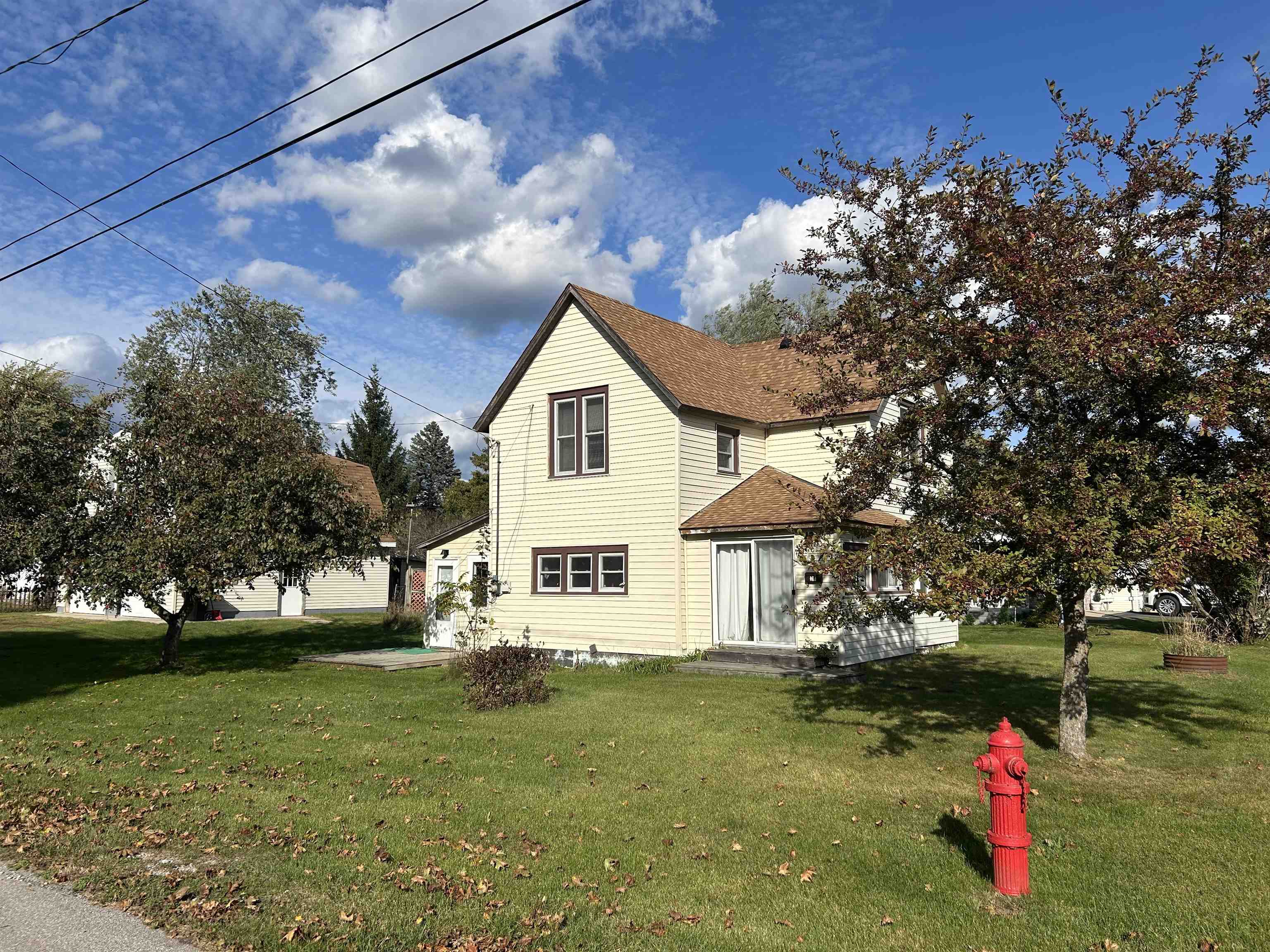 Photo 2 of Single family home for sale at 601 E Westover St, East Tawas, MI 48730 | MLS# 77080074260 | Listing updated on 2026-10-06