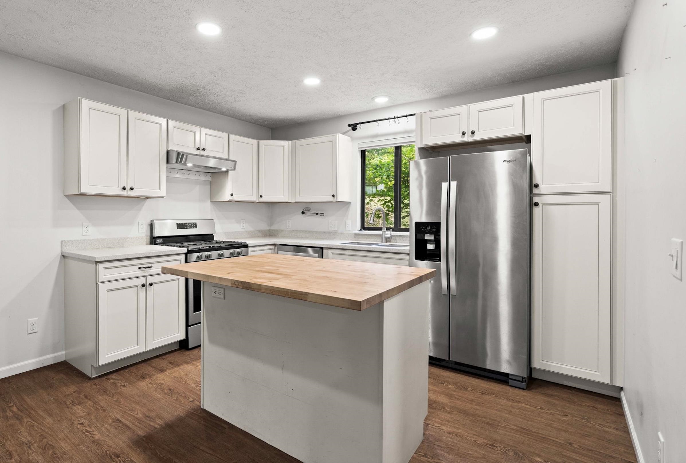 Photo 3 of Condo for sale at 11255 E Fort Rd, Suttons Bay, MI 49682 | MLS# 78080074268 | Listing updated on 2026-10-06