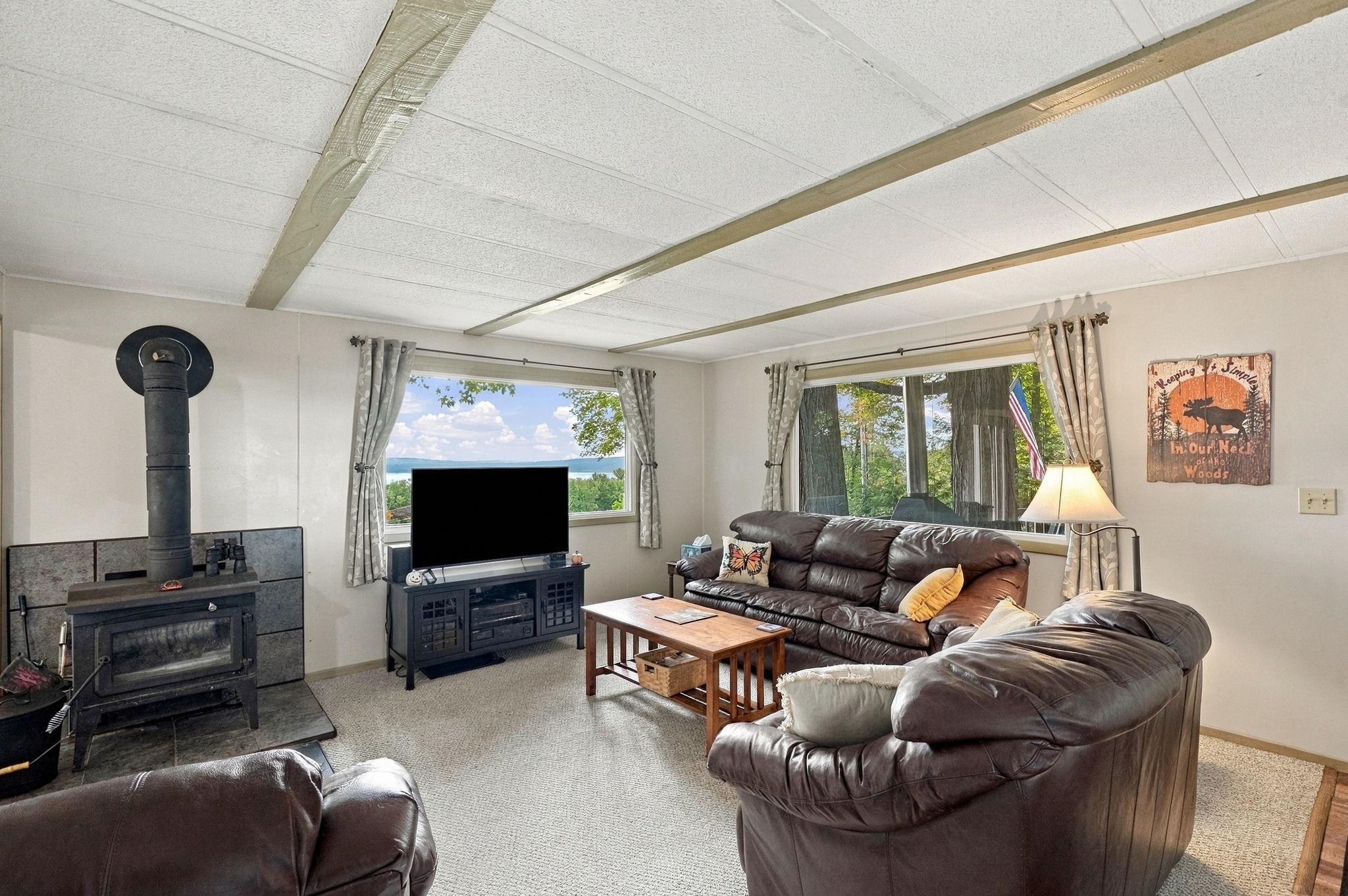 Photo 4 of Single family home for sale at 8280 S Vineyard Dr, Cedar, MI 49621 | MLS# 78080074278 | Listing updated on 2026-10-06