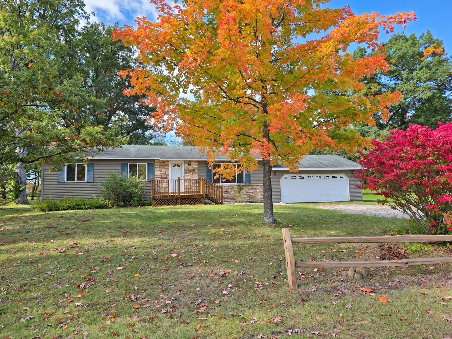 Photo 2 of Single family home for sale at 3868 Cecil Rd, Cadillac, MI 49601 | MLS# 78080074292 | Listing updated on 2026-10-07