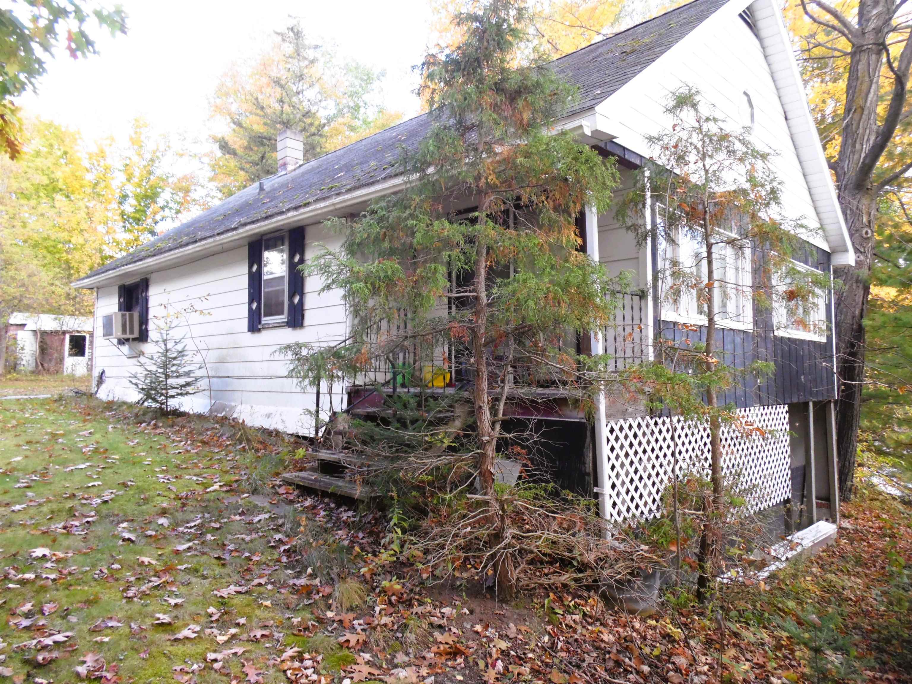 Photo 3 of Single family home for sale at 2528 Gardner St #17-19, Alger, MI 48610 | MLS# 80074295 | Listing updated on 2026-10-07