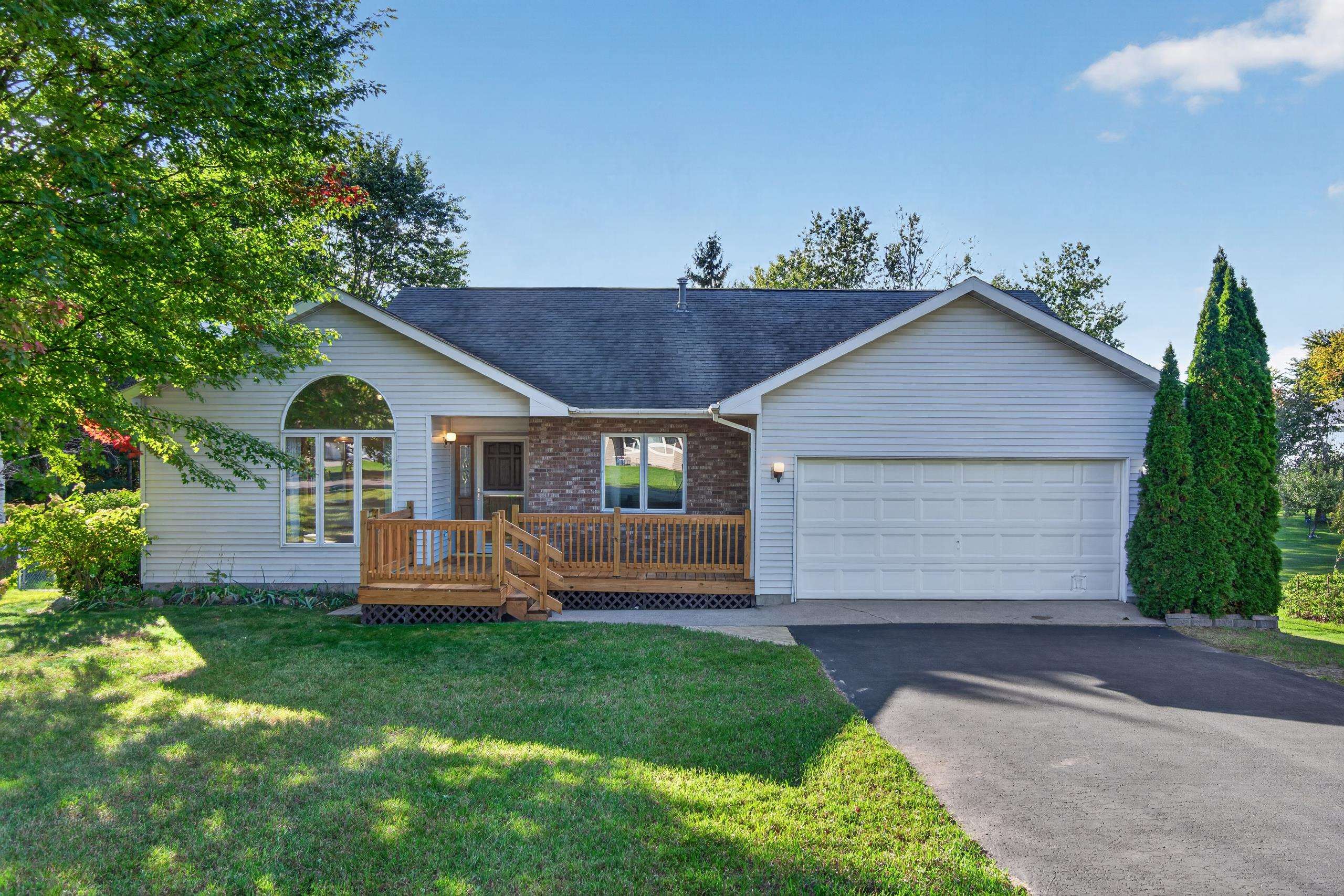 Photo 1 of Single family home for sale at 853 Meadow Dr, Traverse City, MI 49685 | MLS# 78080074298 | Listing updated on 2026-10-07
