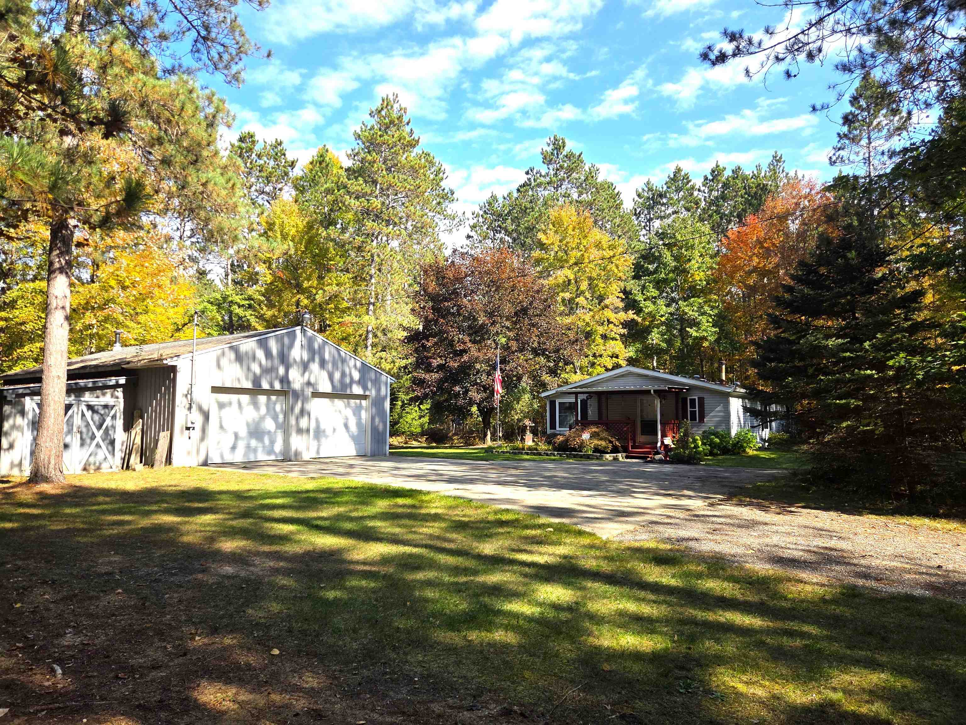 Photo 1 of Single family home for sale at 1990 Winegars Rd, Gladwin, MI 48624 | MLS# 79080074299 | Listing updated on 2026-10-07