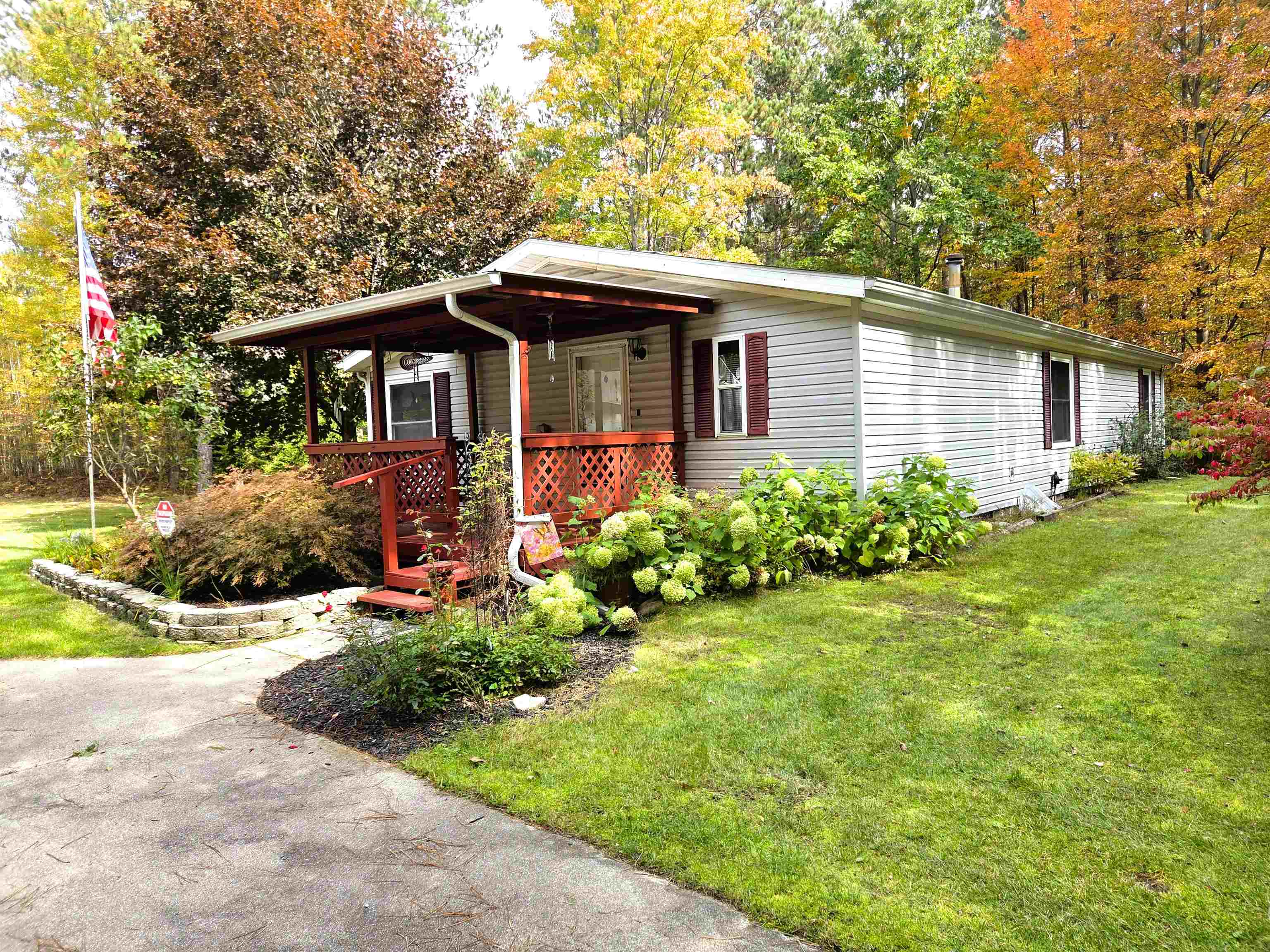 Photo 3 of Single family home for sale at 1990 Winegars Rd, Gladwin, MI 48624 | MLS# 79080074299 | Listing updated on 2026-10-07