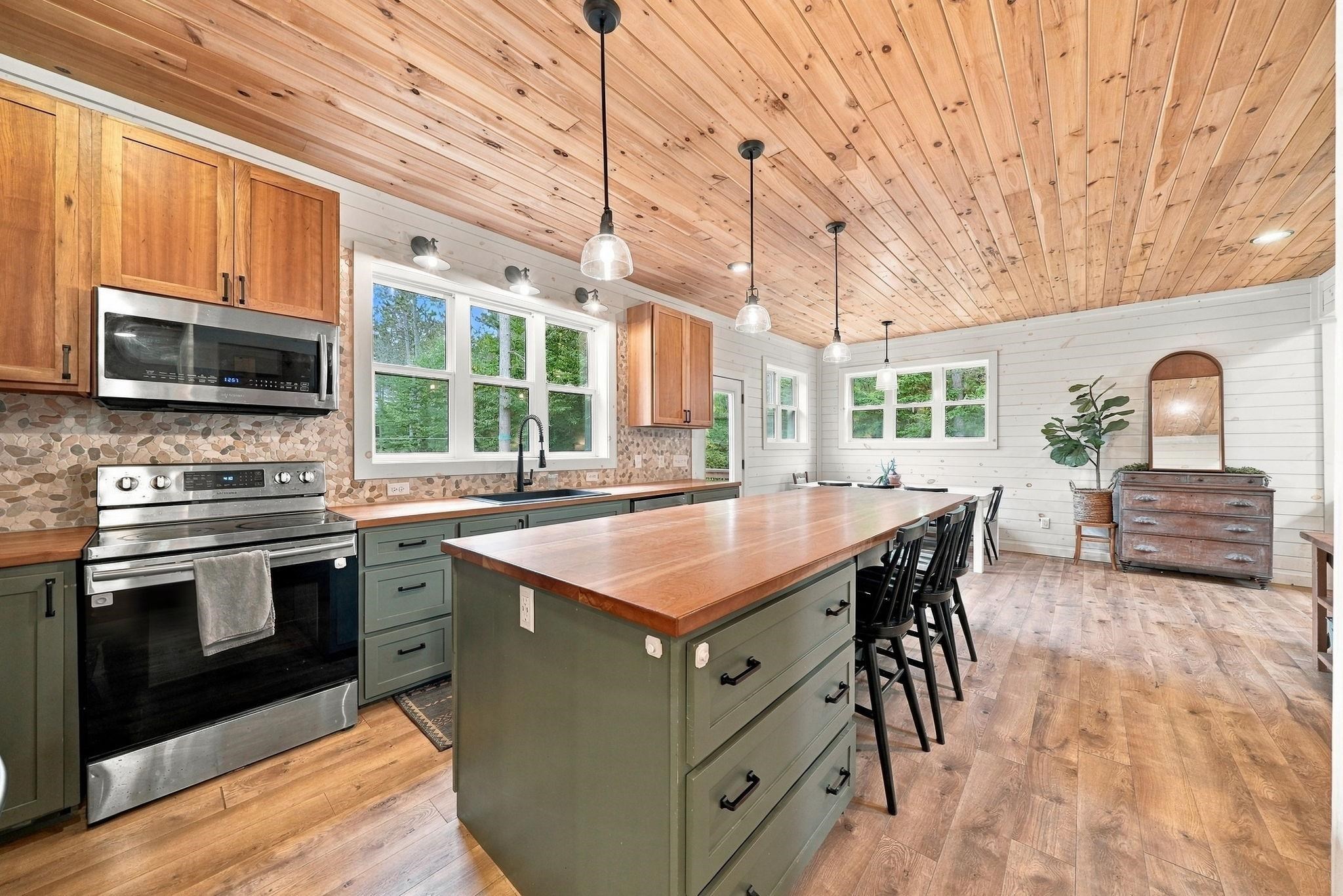 Photo 3 of Single family home for sale at 3504 Bowerman, Kingsley, MI 49649 | MLS# 78080074305 | Listing updated on 2026-10-07