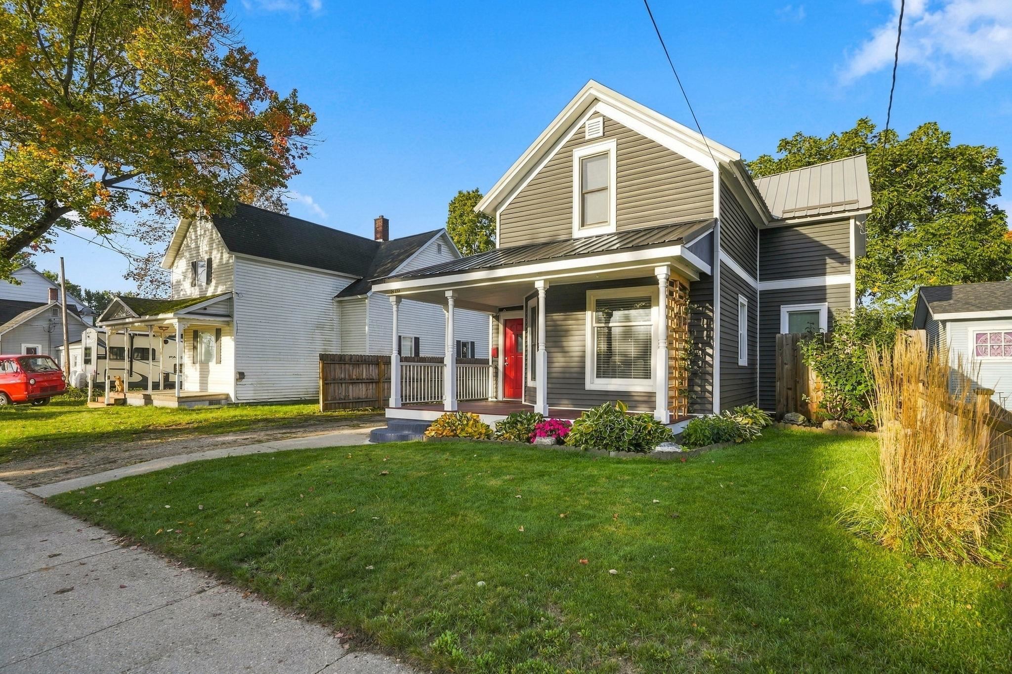 Photo 2 of Single family home for sale at 819 Farrar St, Cadillac, MI 49601 | MLS# 78080074318 | Listing updated on 2026-10-08