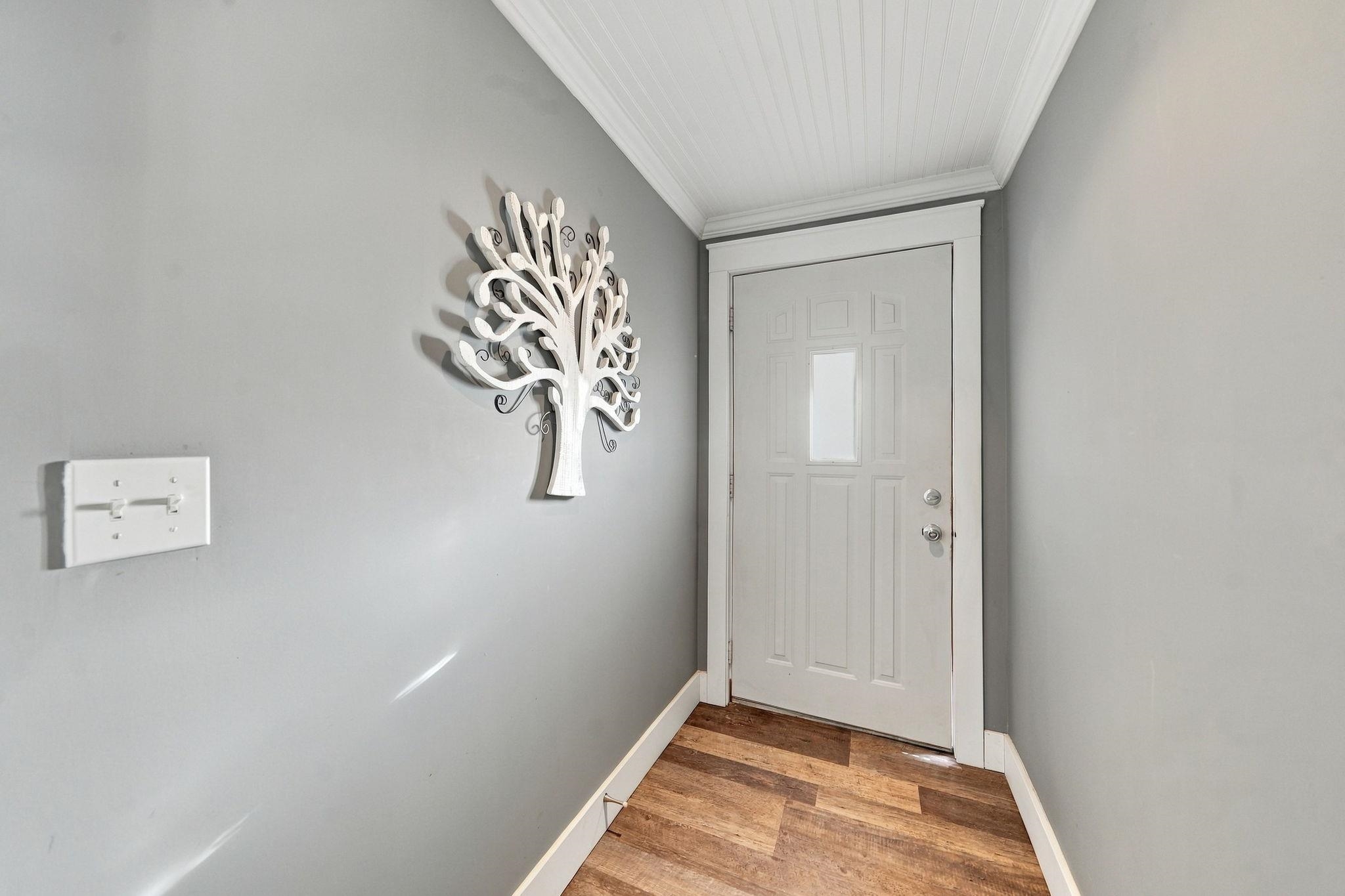 Photo 4 of Single family home for sale at 819 Farrar St, Cadillac, MI 49601 | MLS# 78080074318 | Listing updated on 2026-10-08