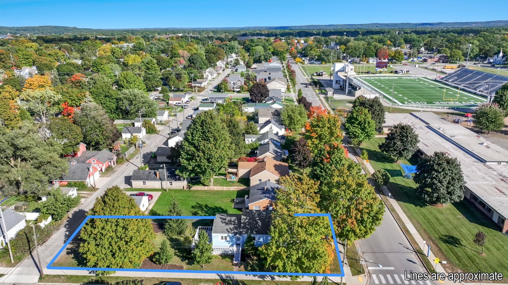 Photo 2 of Single family home for sale at 444 W 13th Street, Traverse City, MI 49684 | MLS# 80074324 | Listing updated on 2026-10-08
