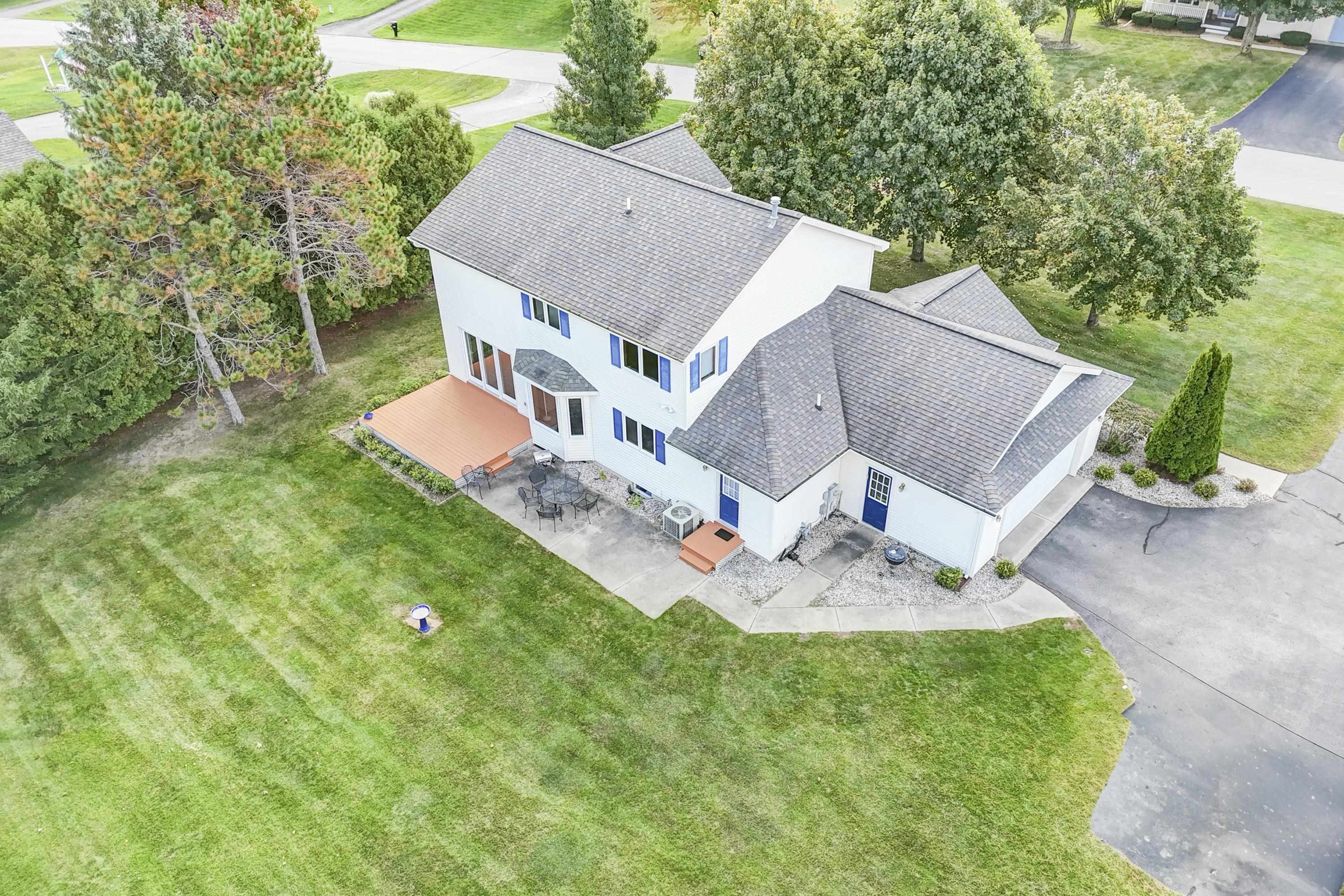 Photo 4 of Single family home for sale at 4948 Westchester, Traverse City, MI 49684 | MLS# 78080074327 | Listing updated on 2026-10-08