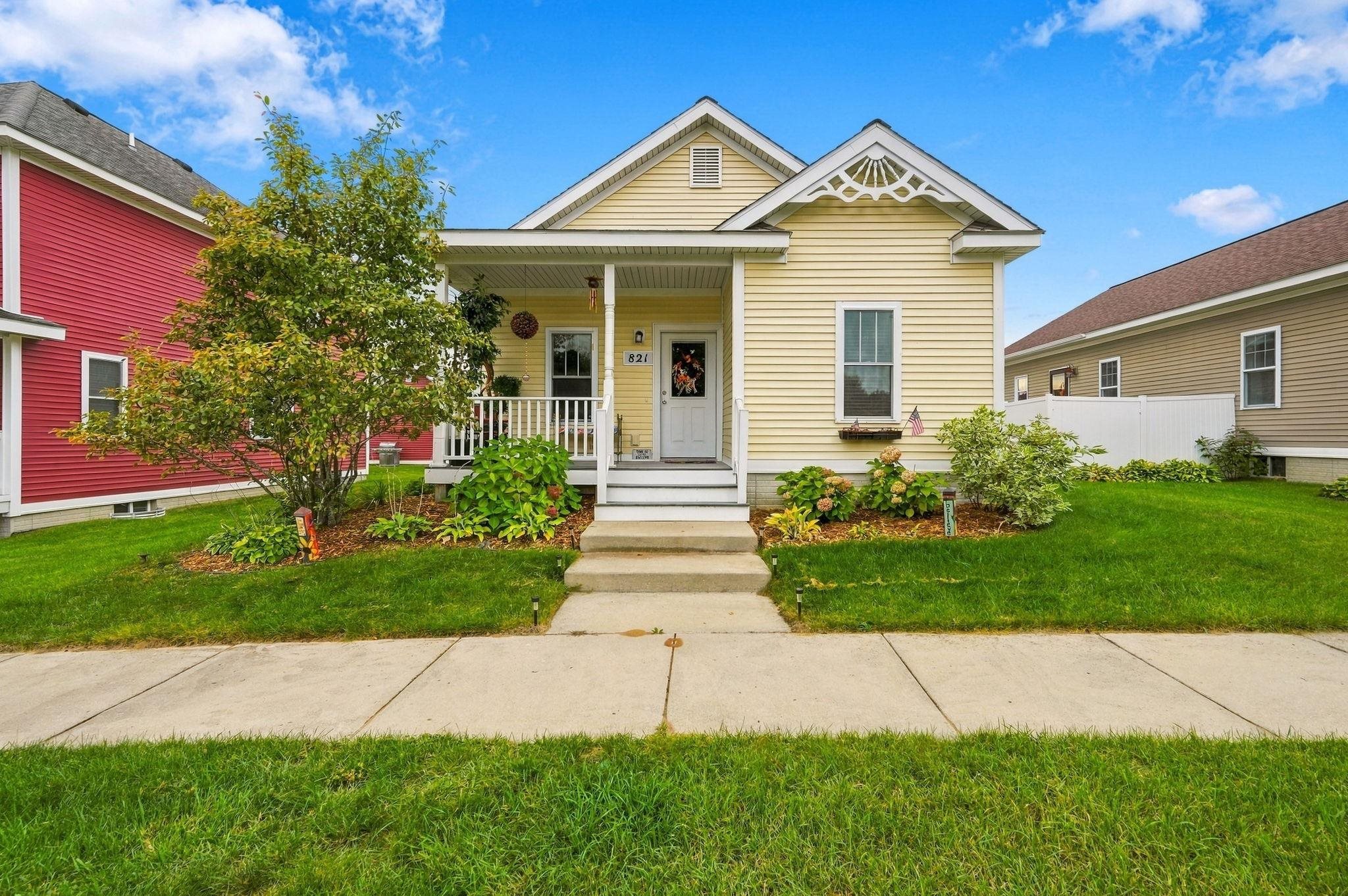 Photo 1 of Single family home for sale at 821 Traditions Dr, Traverse City, MI 49696 | MLS# 78080074337 | Listing updated on 2026-10-08