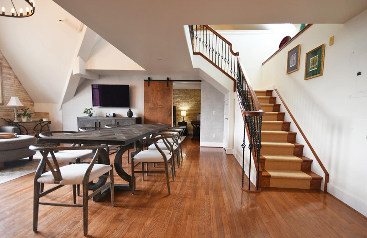 Photo 1 of Condo for sale at 810 Cottageview Dr, Traverse City, MI 49684 | MLS# 78080074342 | Listing updated on 2026-10-08