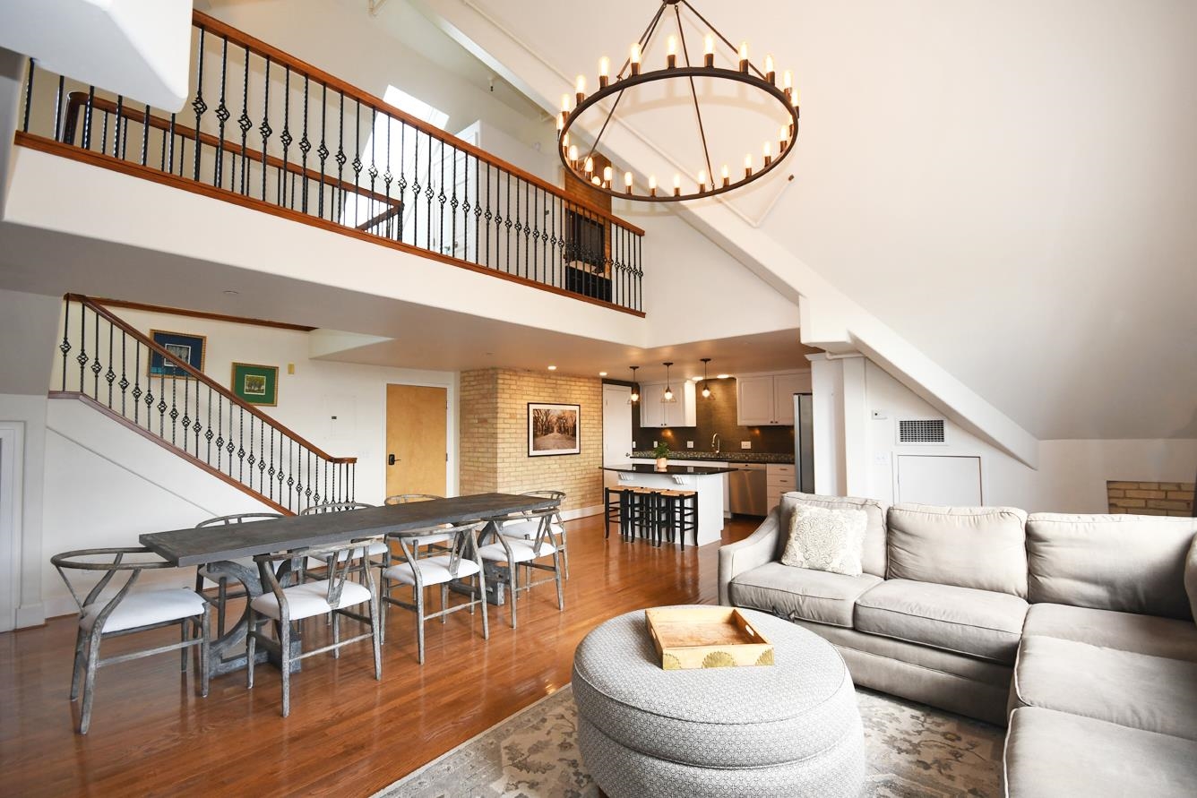 Photo 3 of Condo for sale at 810 Cottageview Dr, Traverse City, MI 49684 | MLS# 78080074342 | Listing updated on 2026-10-08