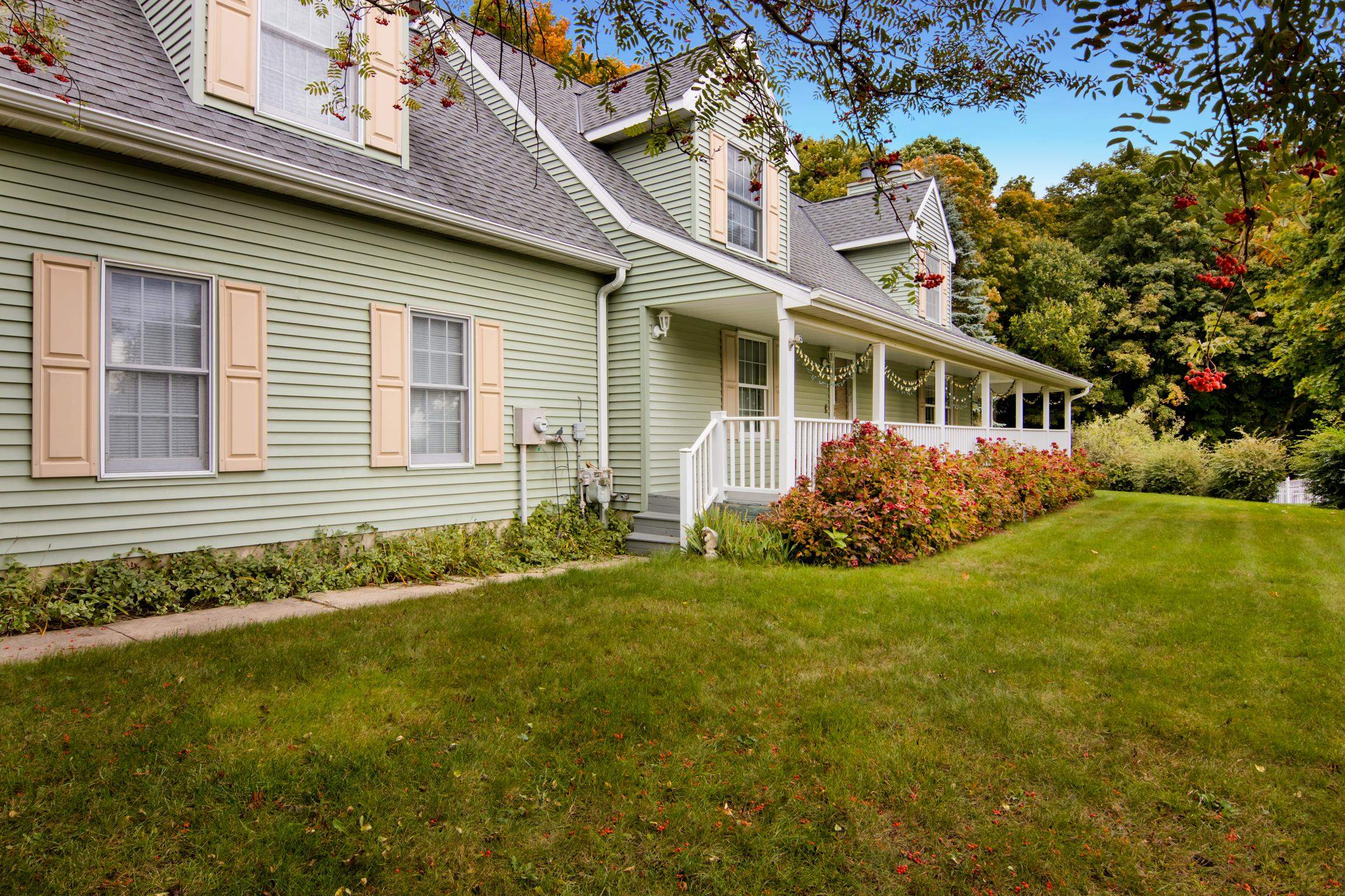 Photo 2 of Single family home for sale at 3215 Silver Farms Ln, Traverse City, MI 49684 | MLS# 78080074346 | Listing updated on 2026-10-08