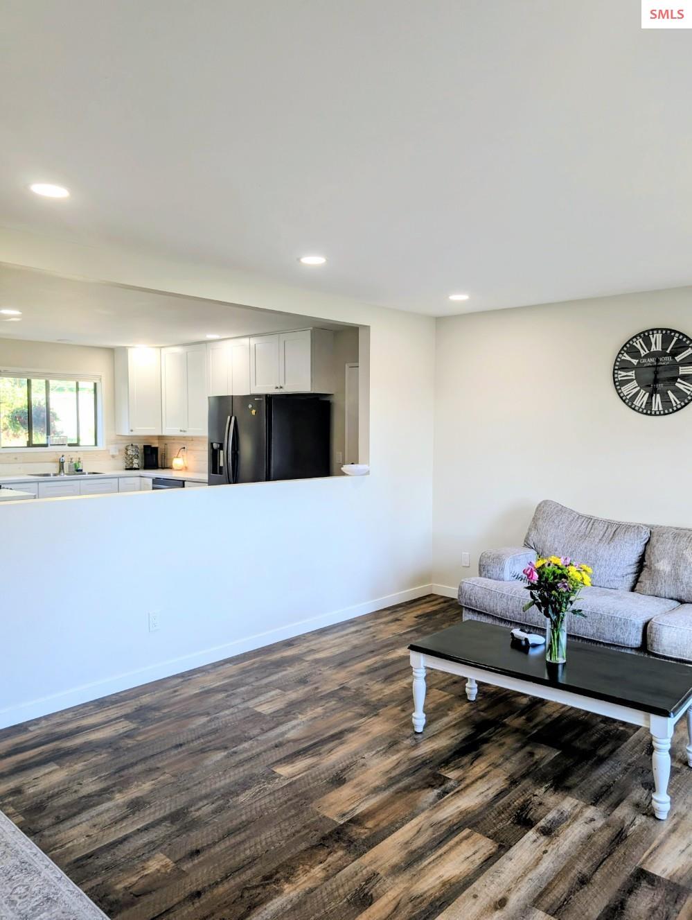 Property photo 3 for 6857 Westview Drive