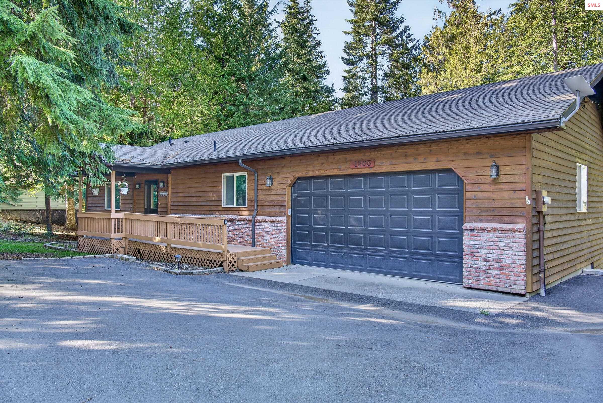 Property photo 2 for 1205 Wooded Acres Dr