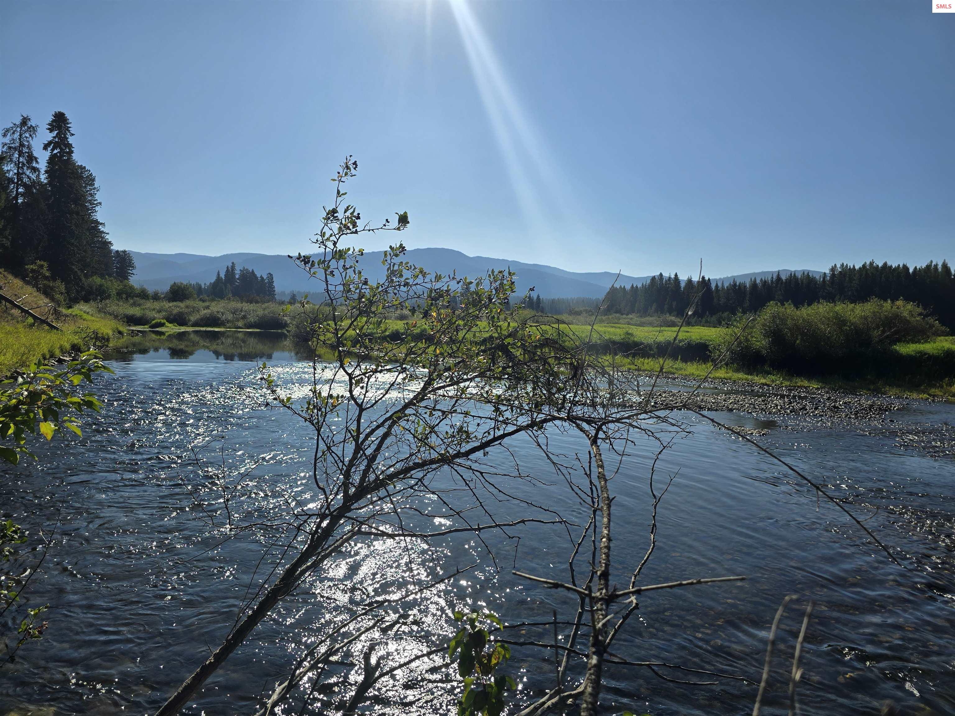 Property photo 2 for 29700 Yaak River Rd