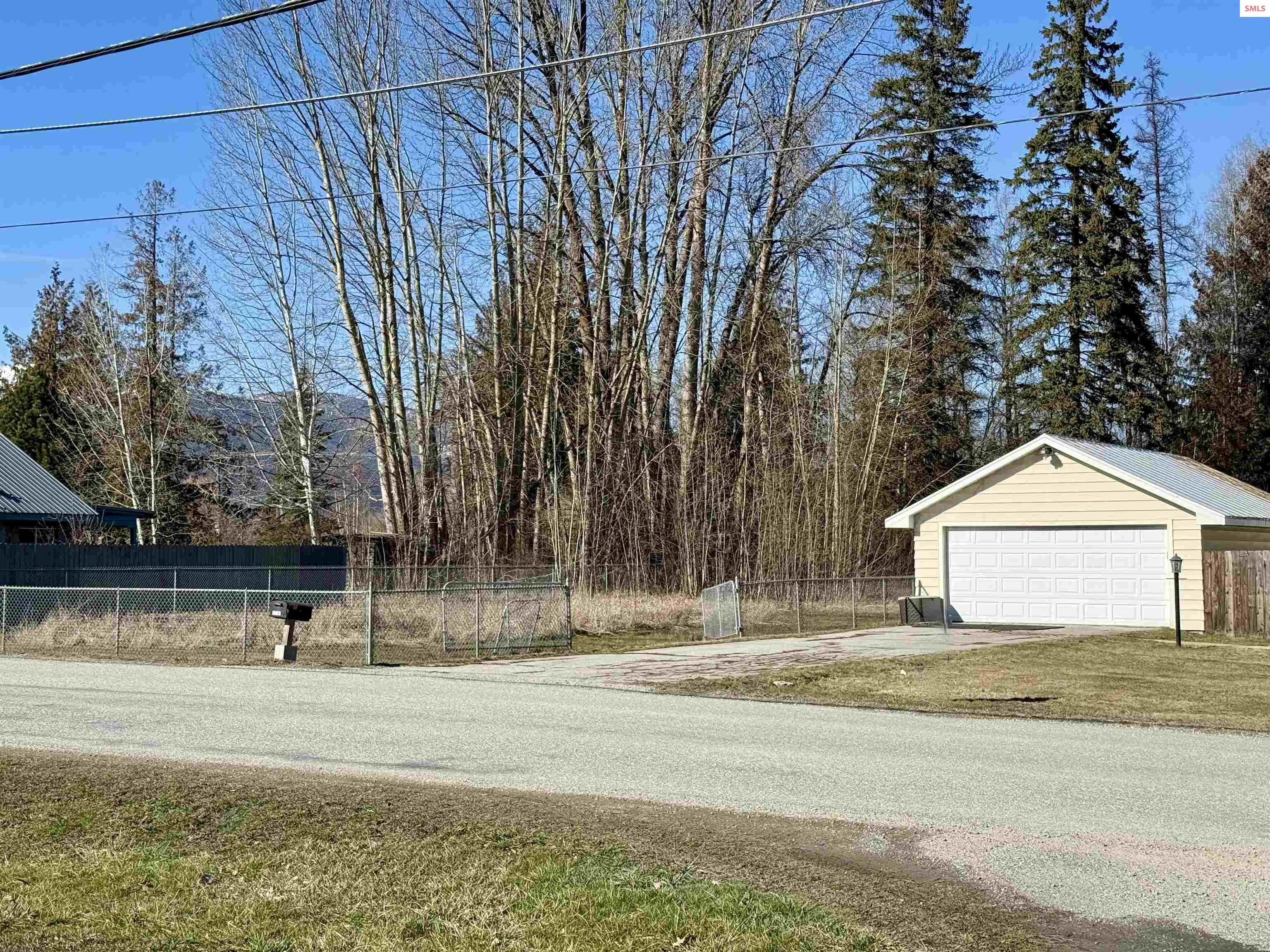 Property photo 3 for 61 Whiskey Jack Road