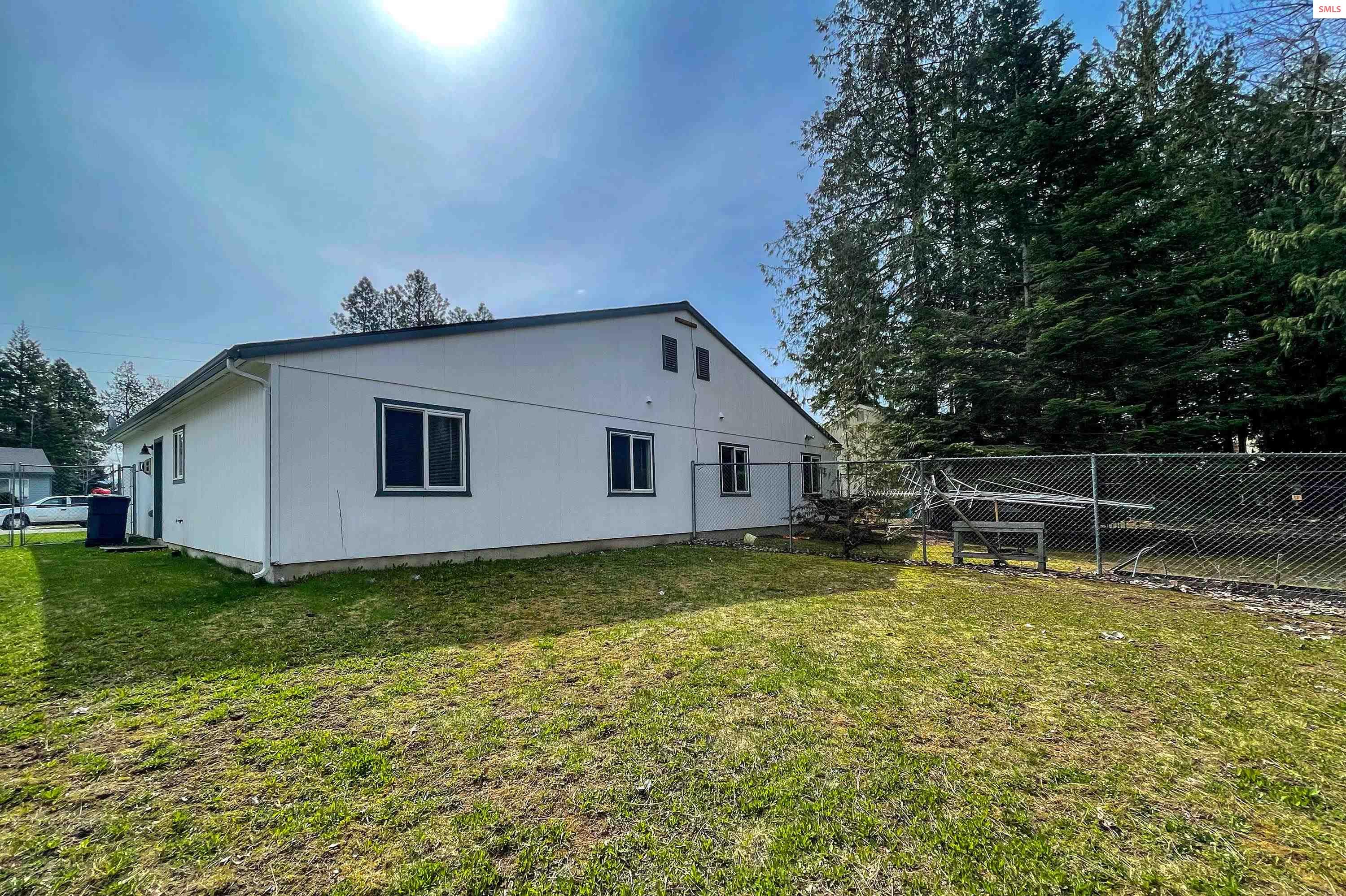 Property photo 2 for 901/903 Hickory Glen Ave