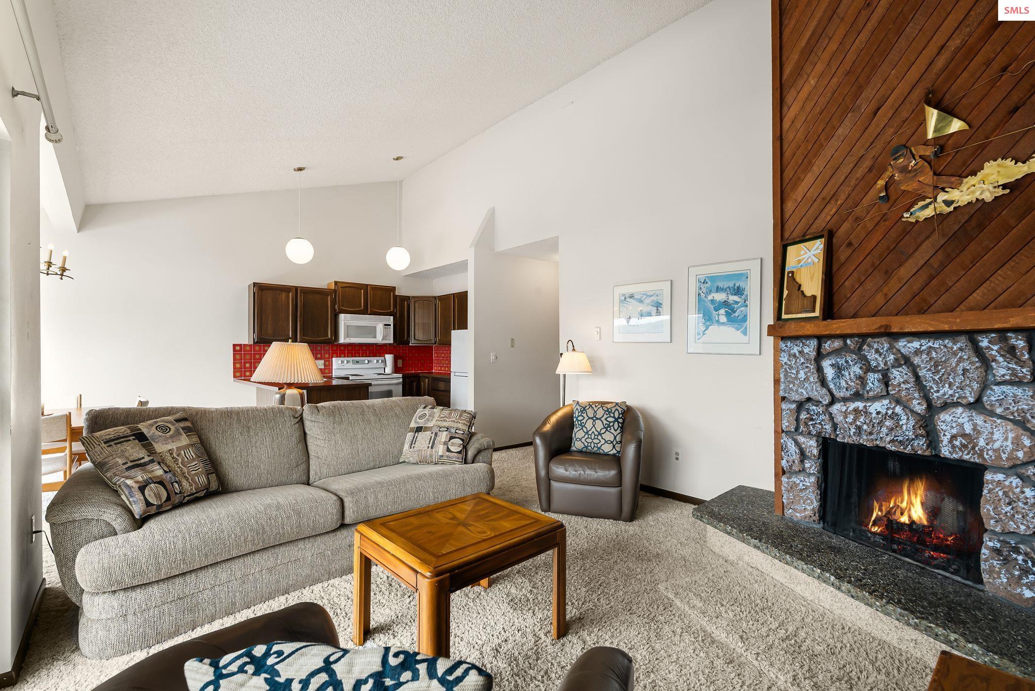Property photo 2 for 8766 Schweitzer Mountain Rd. #305