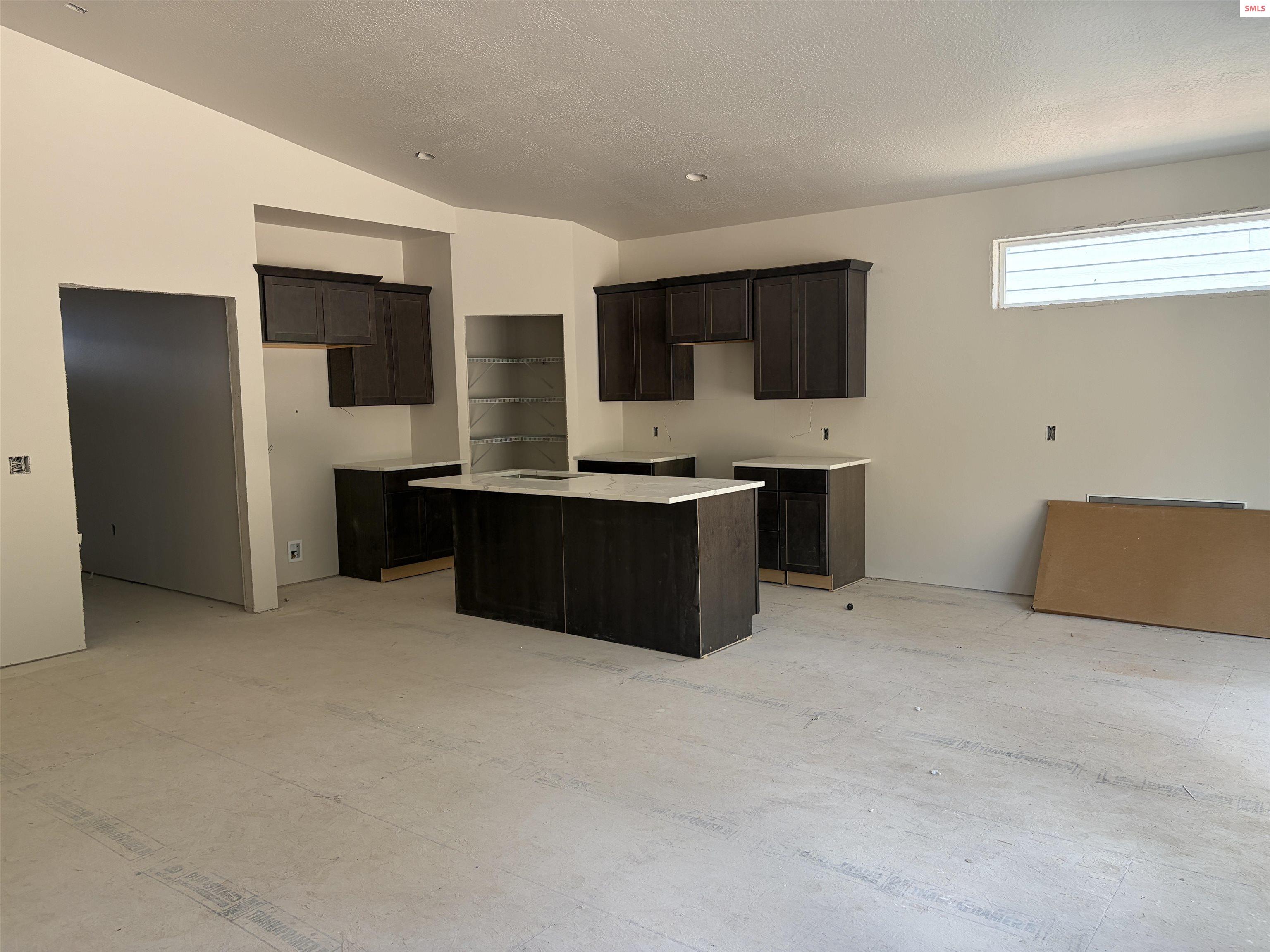 Property photo 3 for 300 Sunterra Circle