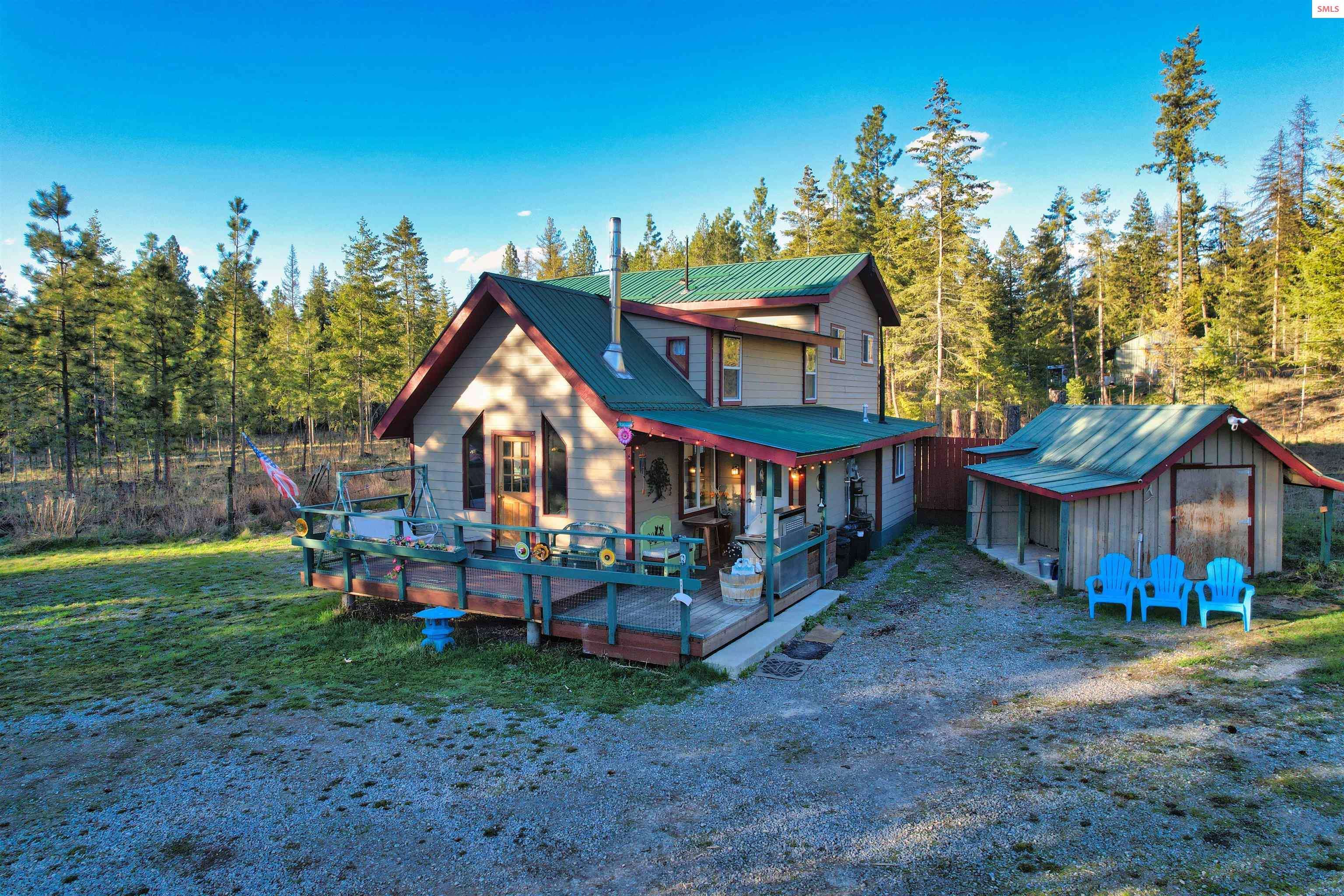 Property photo 3 for 295 Glacier Rd