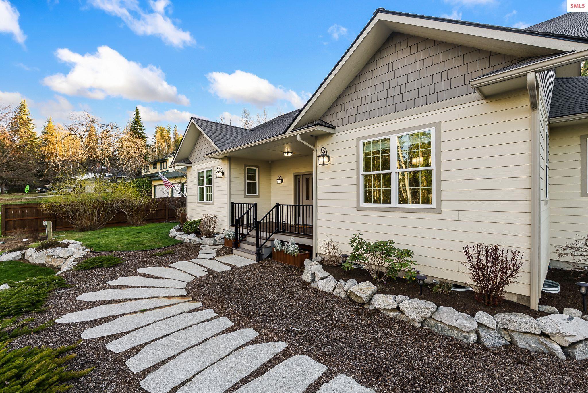 Property photo 3 for 266 Syringa Heights Rd