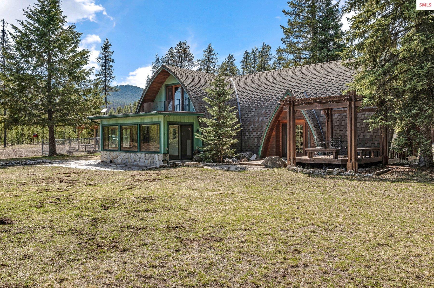 Front exterior of 762 Reeder Bay Road