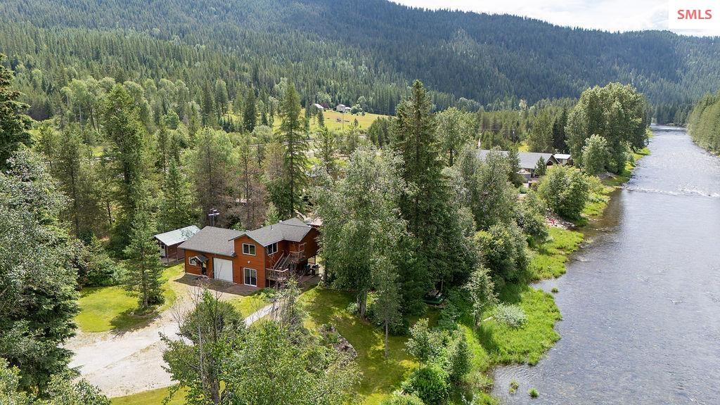 Front exterior of 5574 Moyie River road