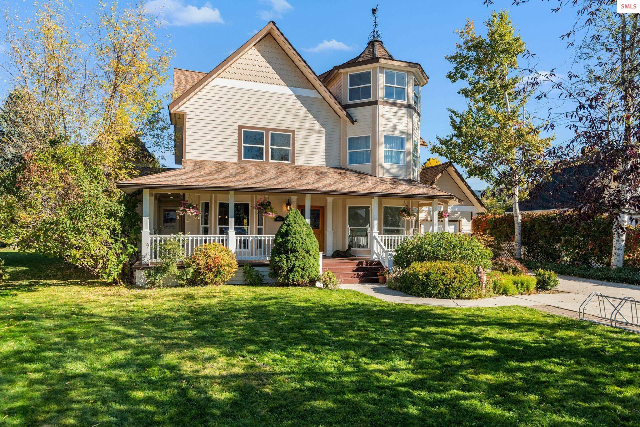 Front exterior of 1406 Jr Court